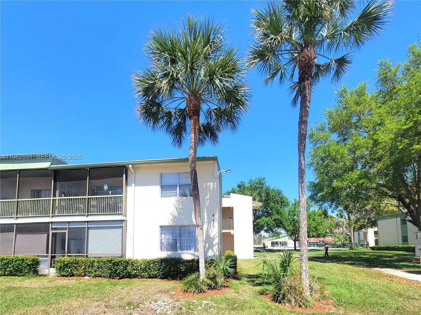Foto de propiedad en 4270 NW 89th Avenue 104, Coral Springs, FL 33065 Coral Springs con MLS# 