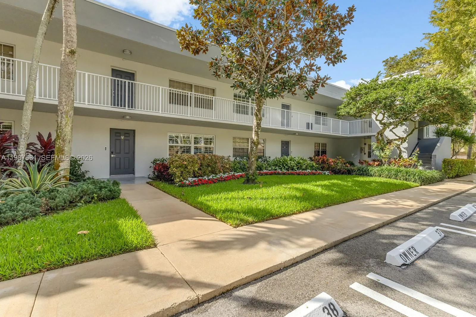Foto de propiedad en 4280 Oaks Terrace 102, Pompano Beach, FL 33069 Pompano Beach con MLS# 