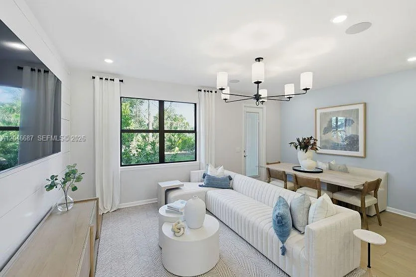 Foto de propiedad en 4286 Efendi Drive, Lantana, FL 33462 Lantana con MLS# 