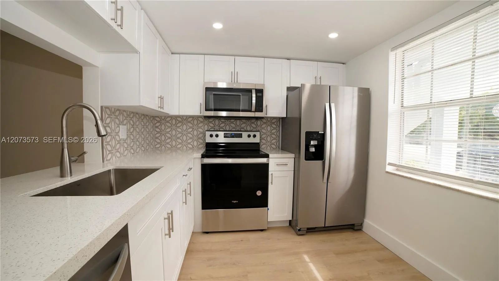 Foto de propiedad en 4291 NW 9th Avenue 101, Deerfield Beach, FL 33064 Deerfield Beach con MLS# 