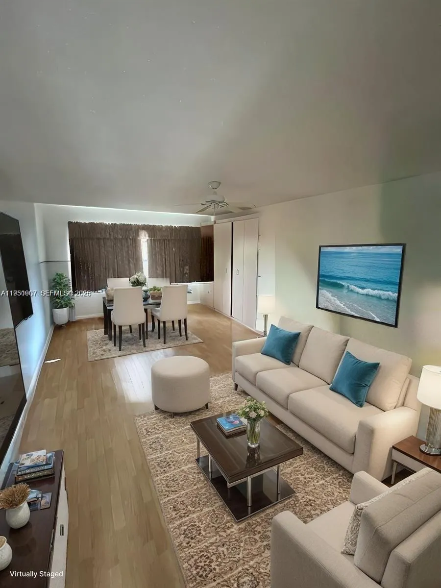 Foto de propiedad en 4299 NW 16th Street 307, Lauderhill, FL 33313 Lauderhill con MLS# 