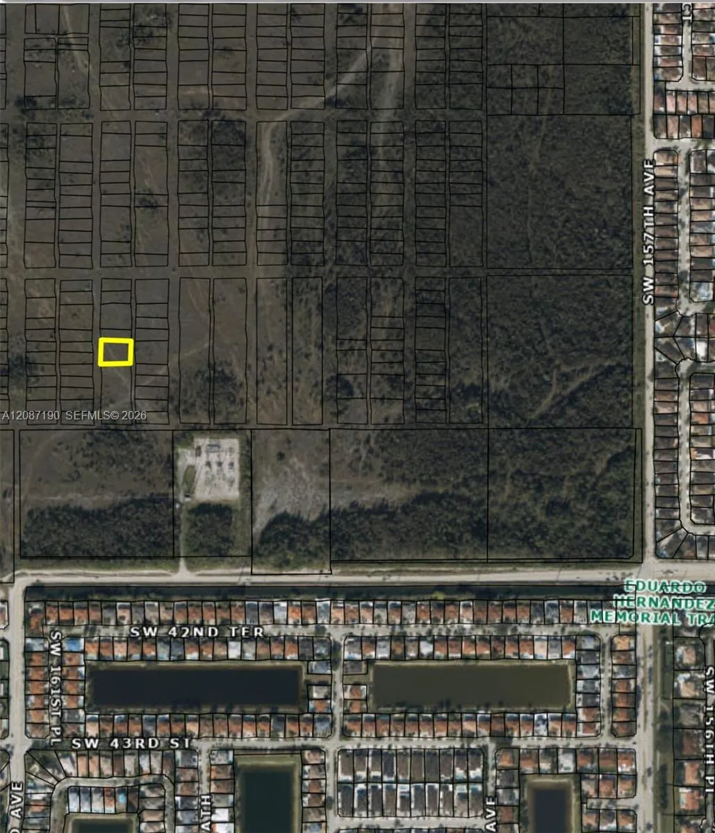 Foto de propiedad en 42xx SW 161st Ct, Place, Path, FL 33185  con MLS# 