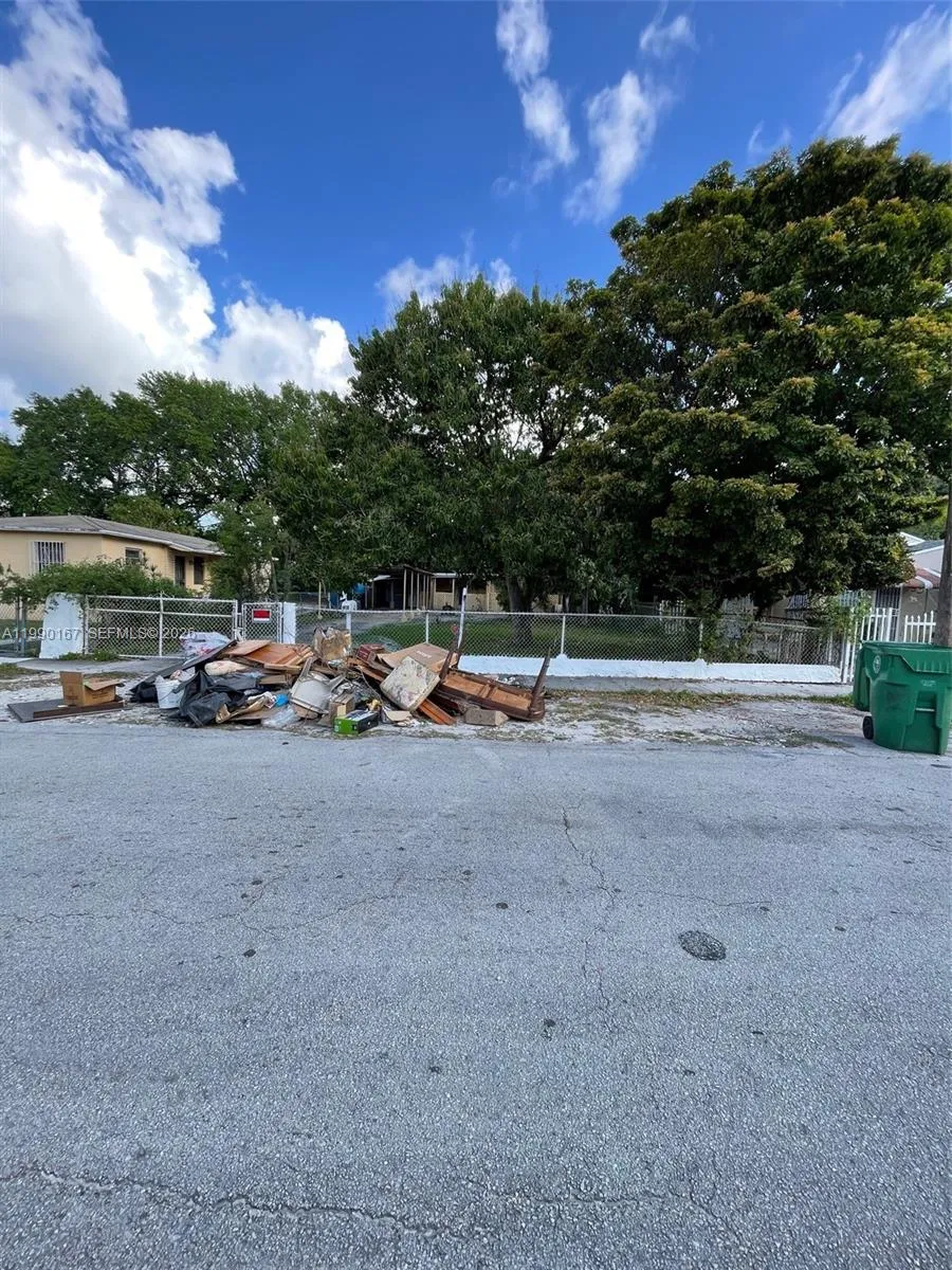Vendido 43 NW 58th Street, Miami, FL 33127, Miami, FL 33127
