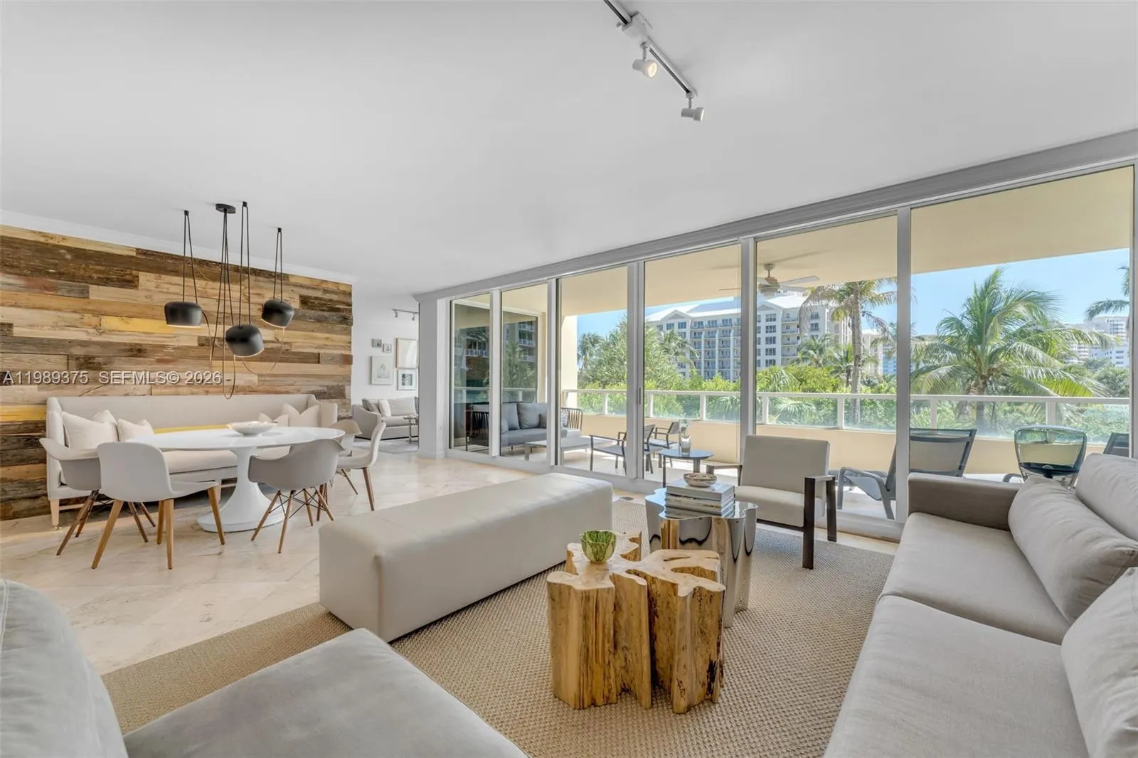 Foto de propiedad en 430 Grand Bay Drive 307, Key Biscayne, FL 33149 Key Biscayne con MLS#