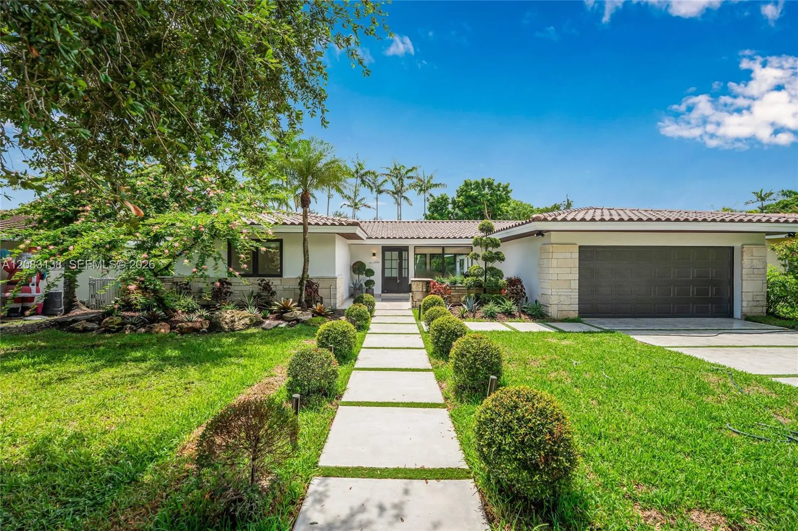 En Venta 430 Miller Road, Coral Gables, FL 33146, Coral Gables, FL 33146