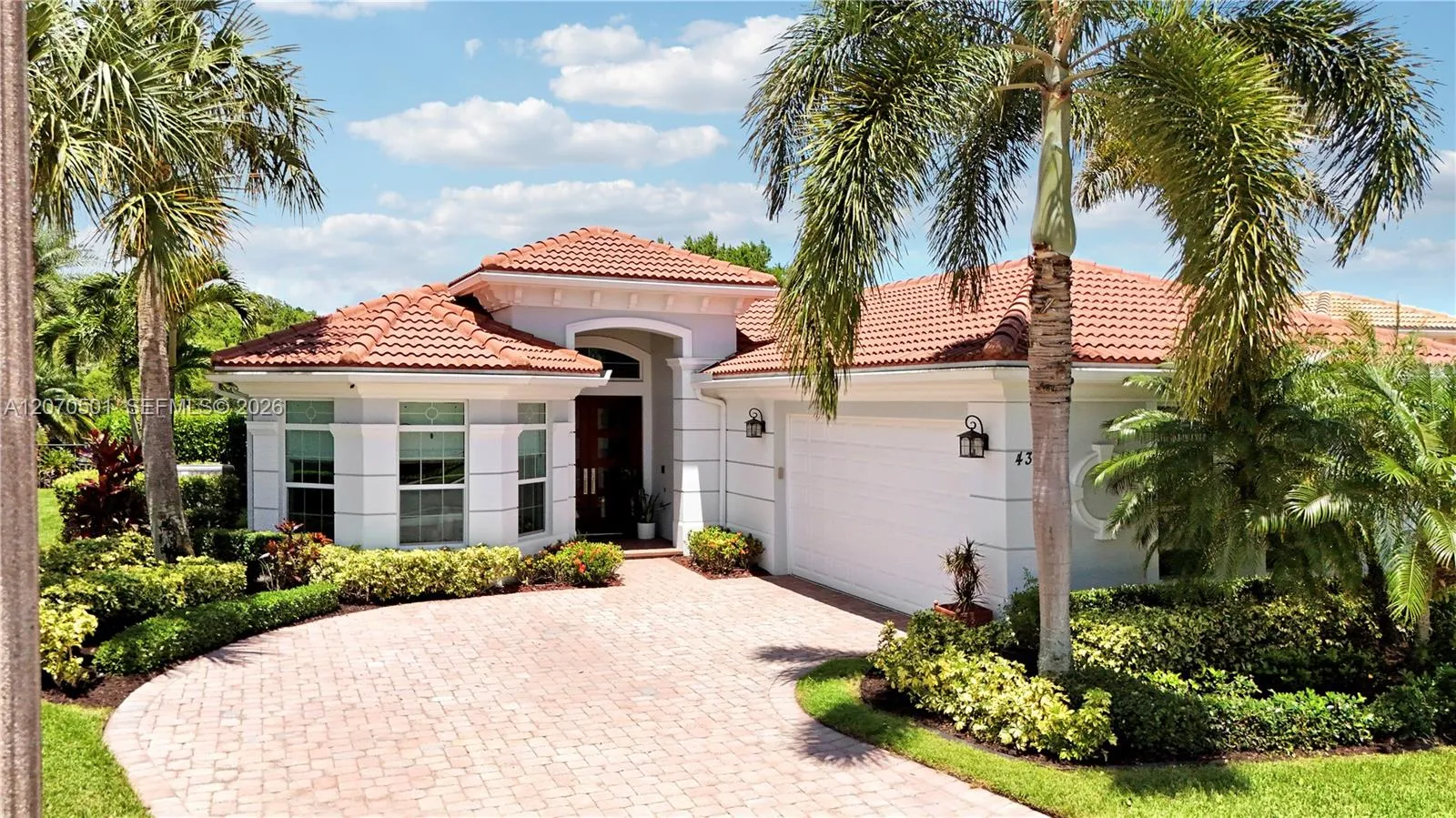 Foto de propiedad en 431 Castalina Court, Jupiter, FL 33478 Jupiter con MLS# 