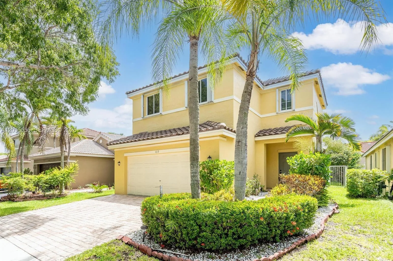 Foto de propiedad en 4319 Greenbriar Lane, Weston, FL 33331 Weston con MLS# 