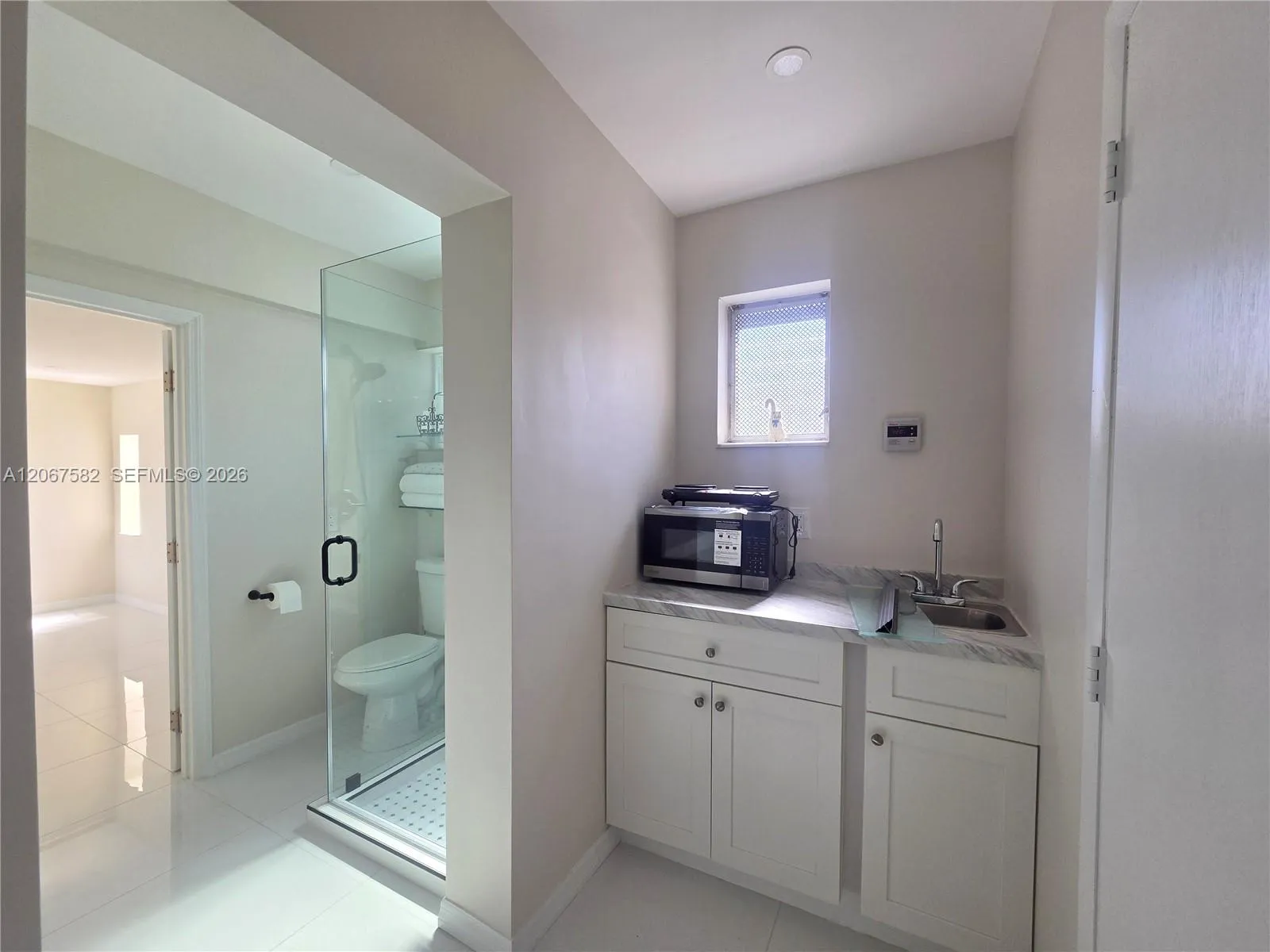 Foto de propiedad en 4319 Tyler Street 1, Hollywood, FL 33021 Hollywood con MLS# 