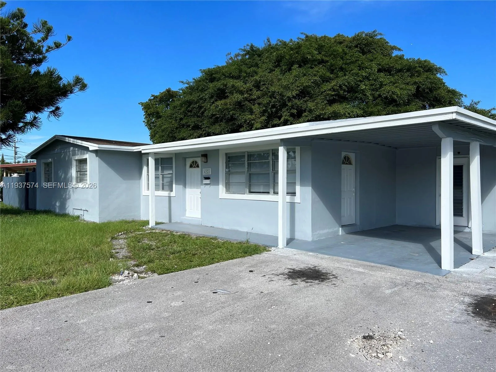 Foto de propiedad en 4321 NW 12th Terrace, Oakland Park, FL 33309 Oakland Park con MLS# 