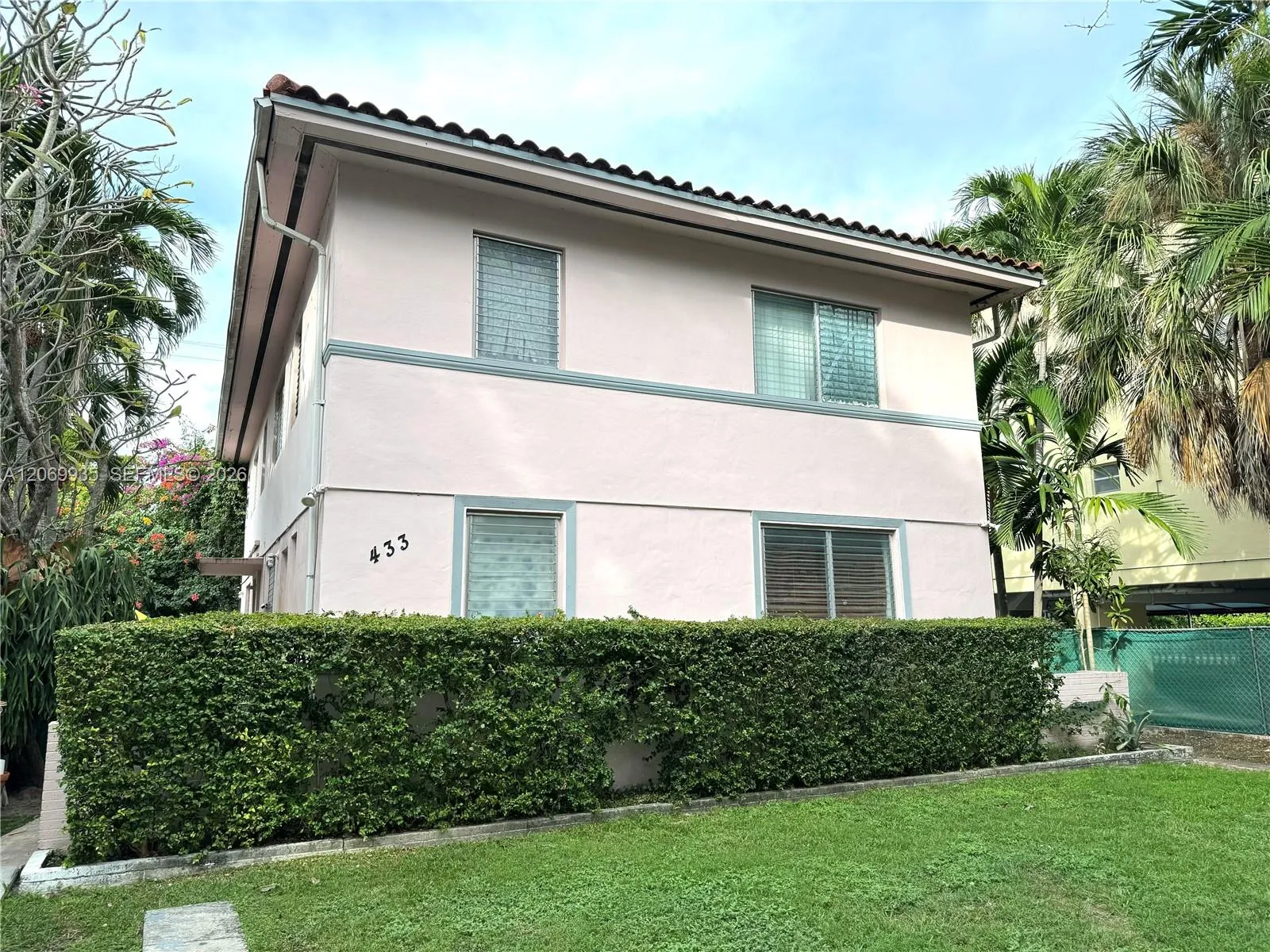 Foto de propiedad en 433 Santander Avenue 1, Coral Gables, FL 33134 Coral Gables con MLS# 