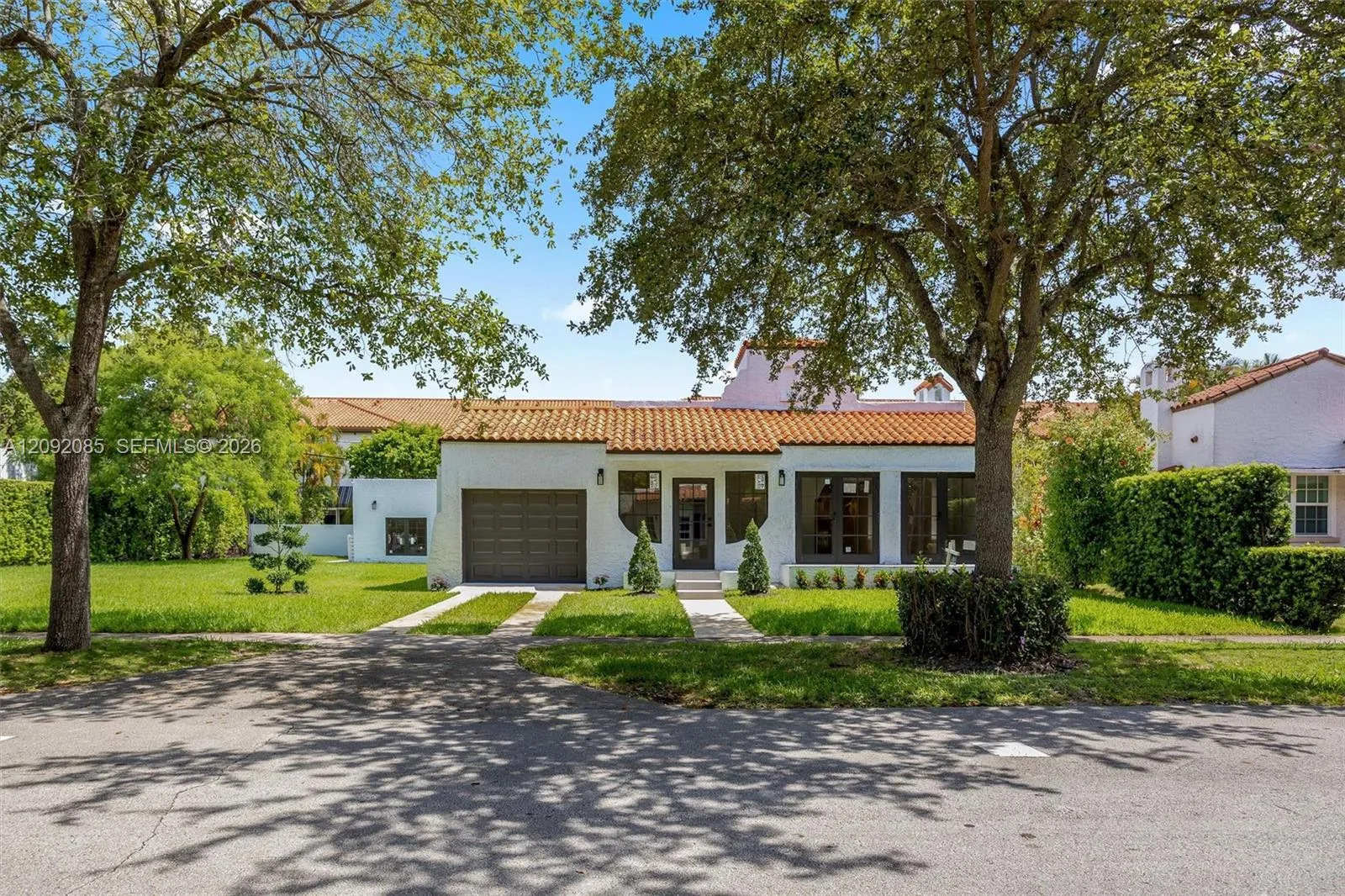 En Renta 434 Aragon Avenue, Coral Gables, FL 33134, Coral Gables, FL 33134
