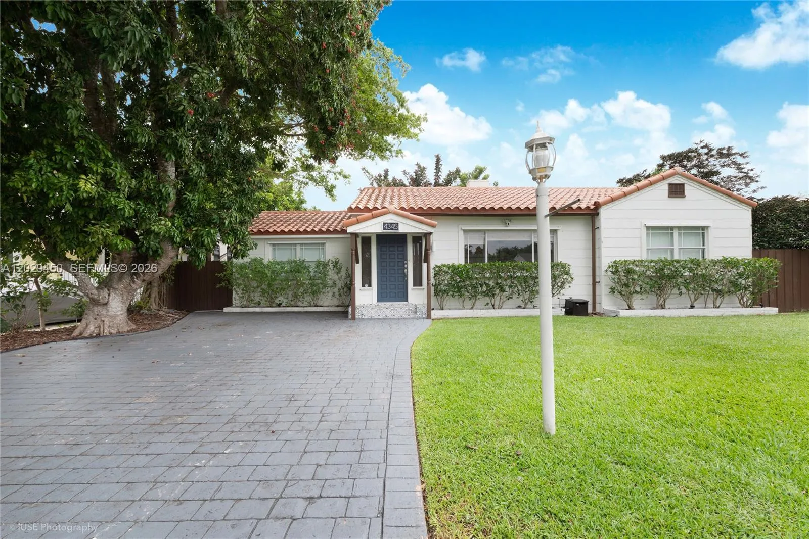 Vendido 4345 SW 13th Street, Miami, FL 33134, Miami, FL 33134