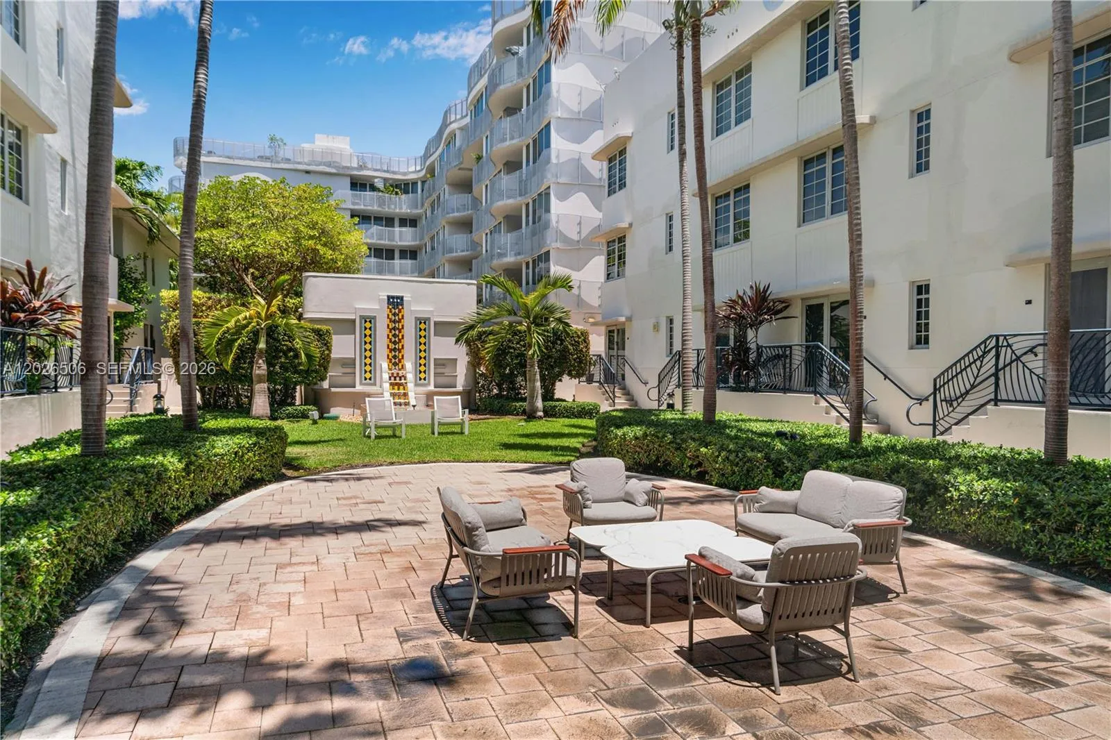 Foto de propiedad en 435 21st Street 212, Miami Beach, FL 33139 Miami Beach con MLS# 