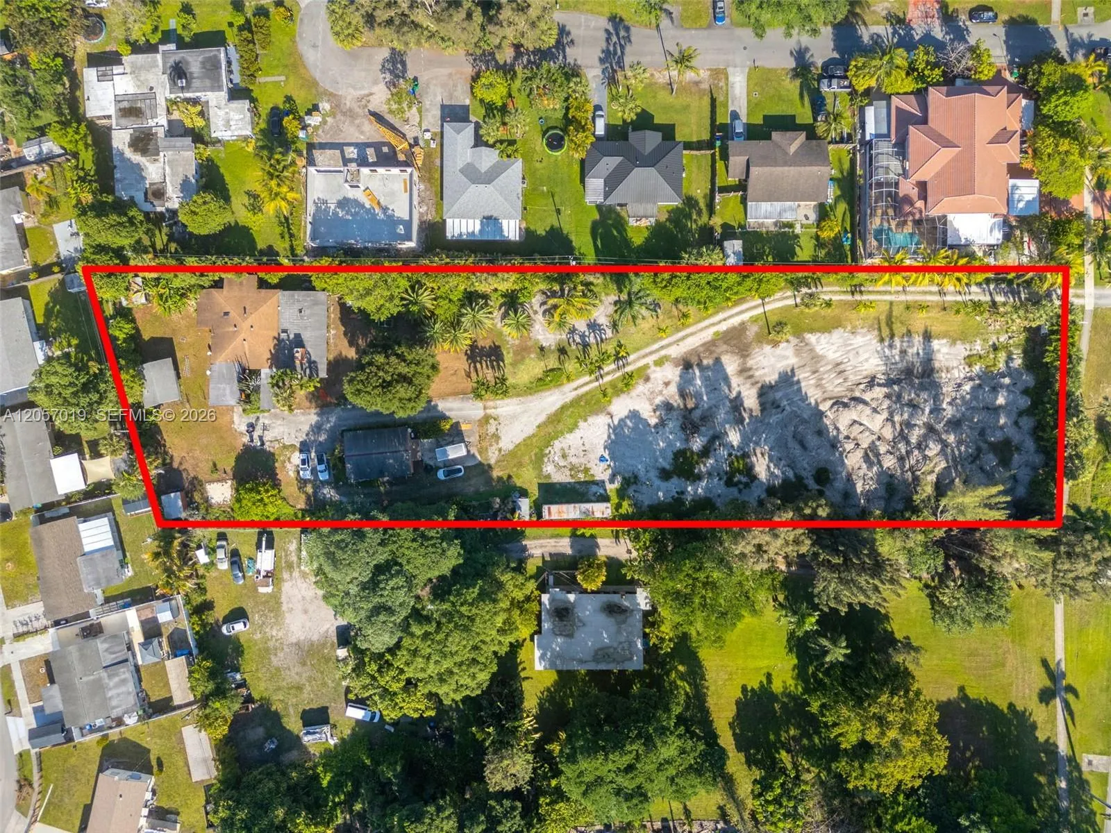 Foto de propiedad en 4351 SW 25th Street, Fort Lauderdale, FL 33317 Fort Lauderdale con MLS# 