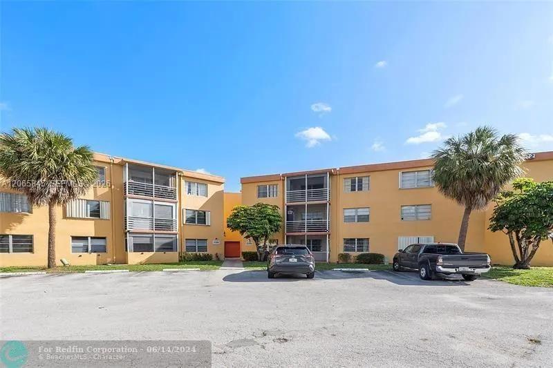 Foto de propiedad en 4354 NW 9th Avenue 14-3F, Deerfield Beach, FL 33064 Deerfield Beach con MLS# 