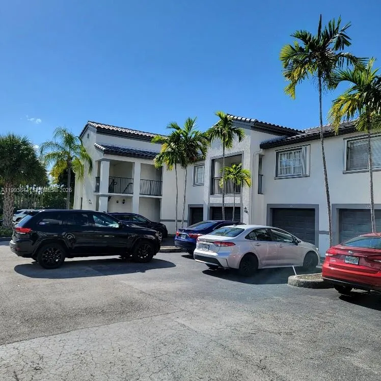 Foto de propiedad en 4370 NW 107th Avenue 107, Doral, FL 33178 Doral con MLS# 