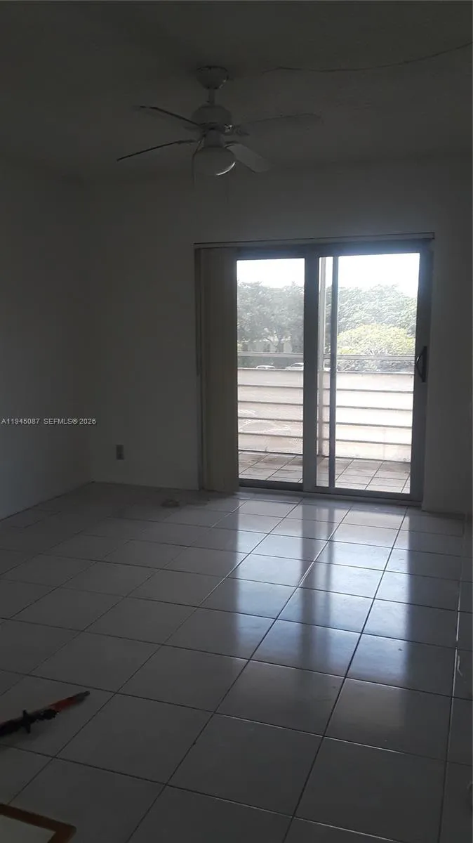Foto de propiedad en 4374 NW 9th Avenue 16-3G, Deerfield Beach, FL 33064 Deerfield Beach con MLS# 