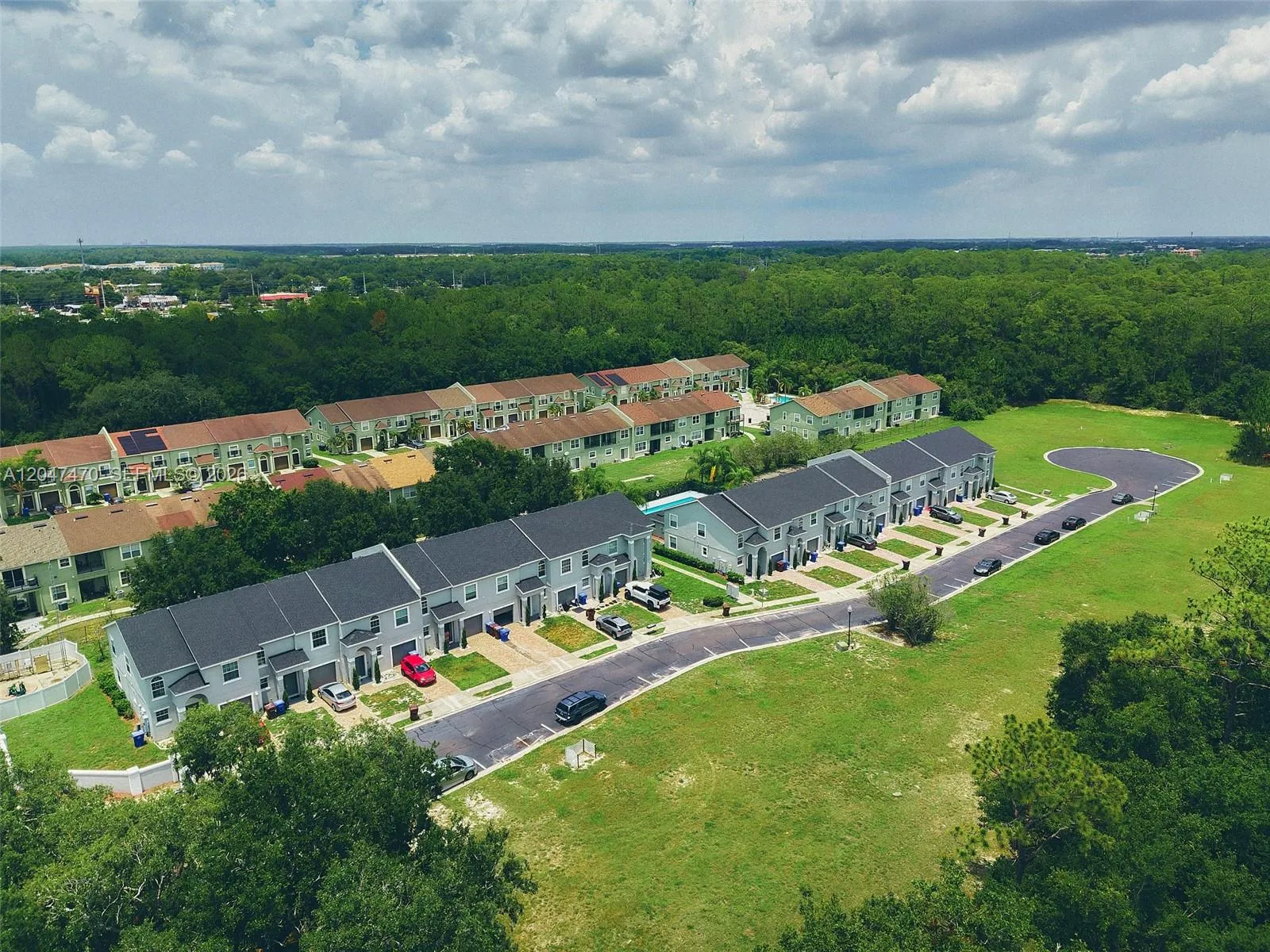 Foto de propiedad en 4377 Gardenstone Court, Kissimmee, FL 34746 Kissimmee con MLS# 