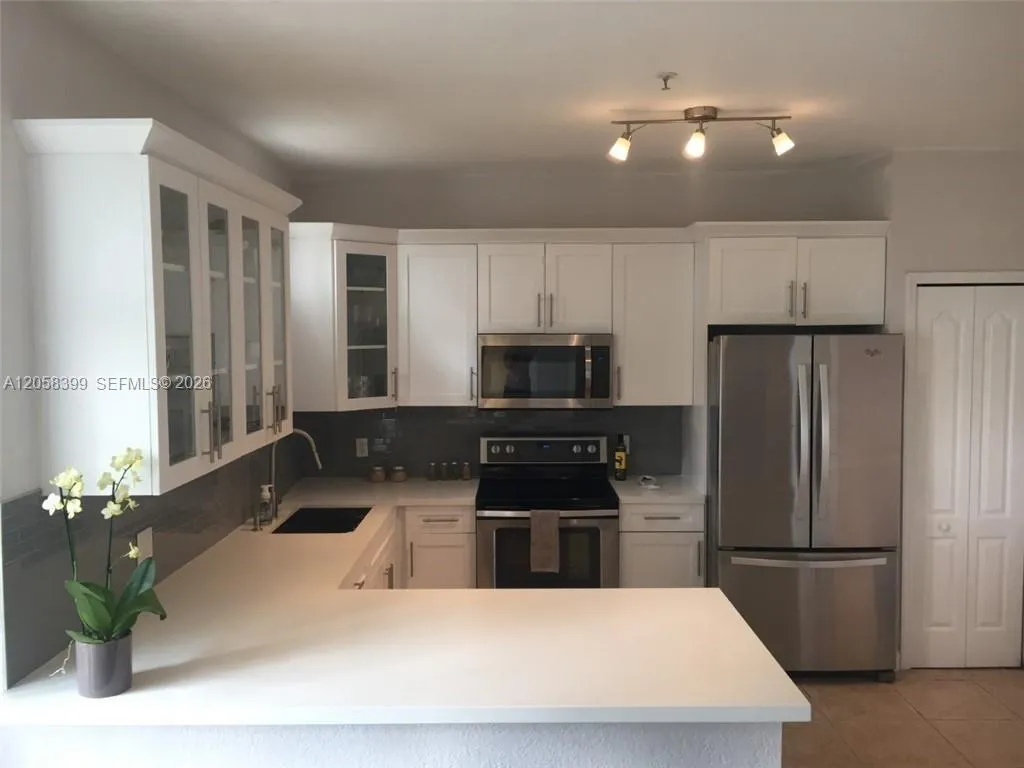 Foto de propiedad en 4381 SW 160th Avenue 105, Miramar, FL 33027 Miramar con MLS# 