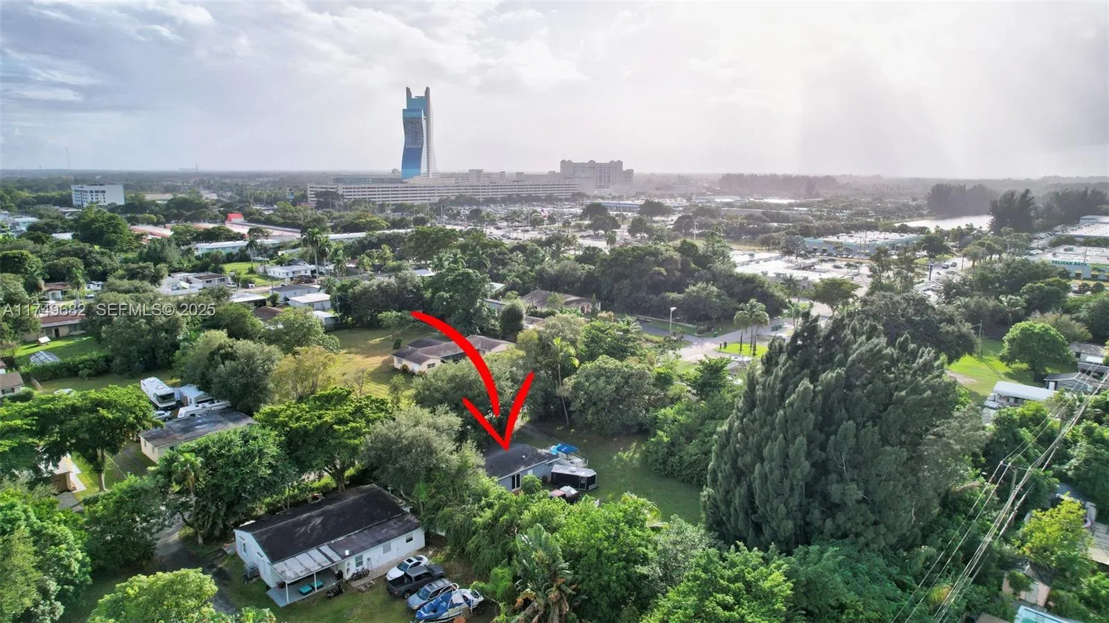Foto de propiedad en 4381 SW 51st Street, Dania Beach, FL 33314 Dania Beach con MLS# 