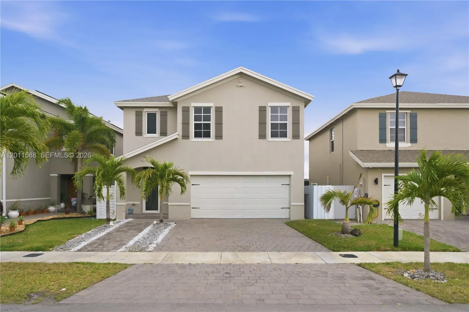 Foto de propiedad en 439 NE 6th Place, Florida City, FL 33034 Florida City con MLS# 