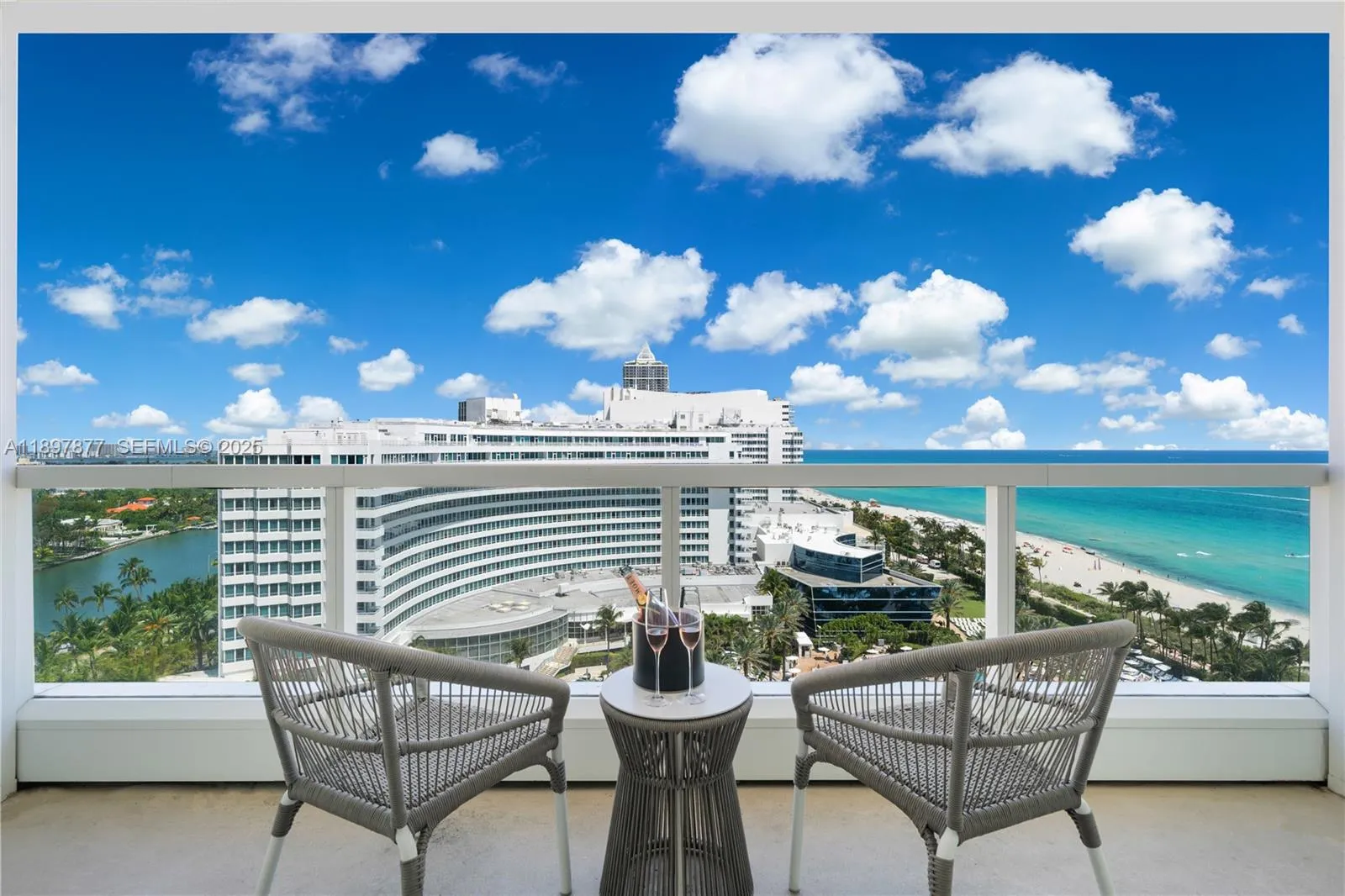 Foto de propiedad en 4391 Collins Avenue 1403, Miami Beach, FL 33140 Miami Beach con MLS# 