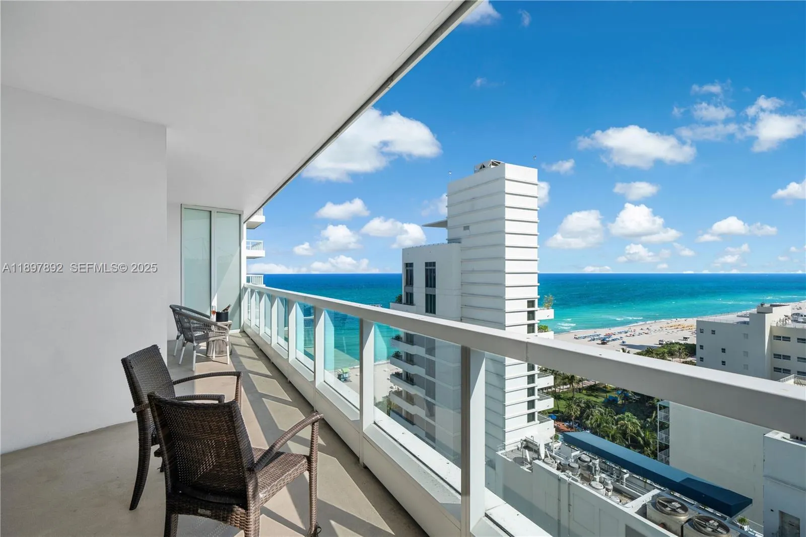 Foto de propiedad en 4391 Collins Avenue 1619, Miami Beach, FL 33140 Miami Beach con MLS# 