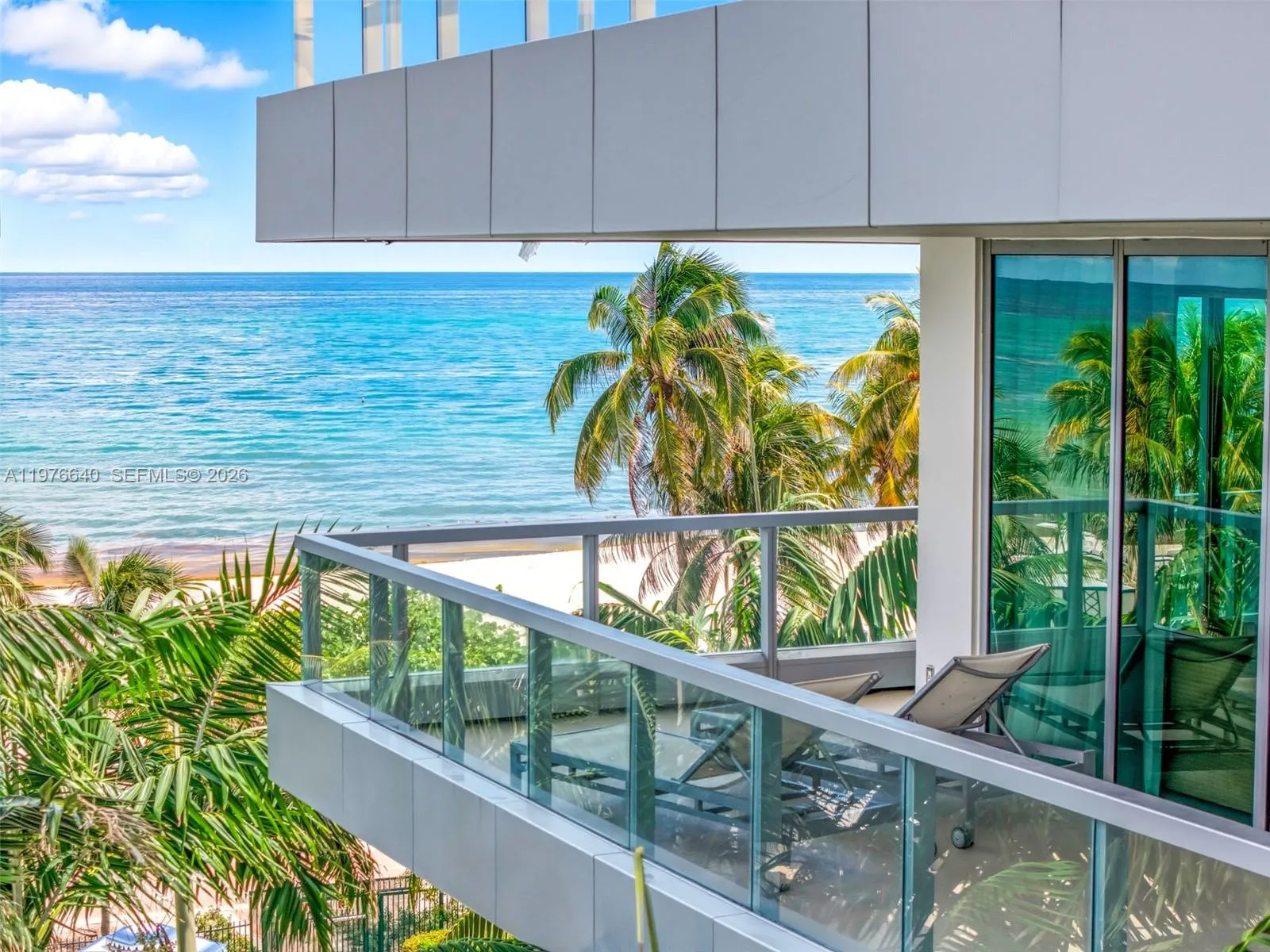 Foto de propiedad en 4391 Collins Avenue 410, Miami Beach, FL 33140 Miami Beach con MLS# 