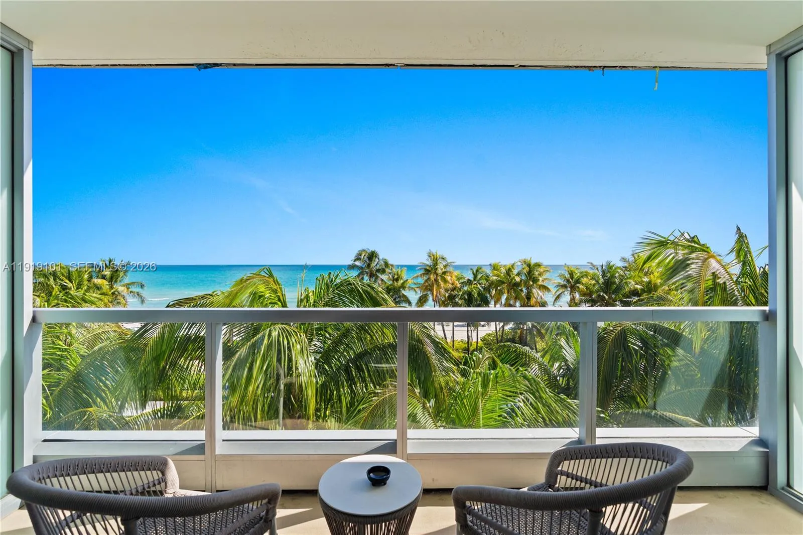 Foto de propiedad en 4391 Collins Avenue 413, Miami Beach, FL 33140 Miami Beach con MLS# 
