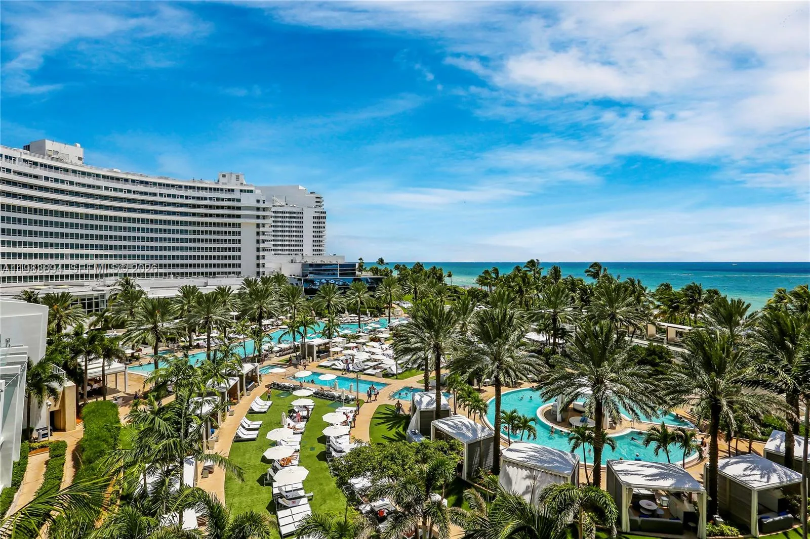 Foto de propiedad en 4391 Collins Avenue 506/507, Miami Beach, FL 33140 Miami Beach con MLS# 