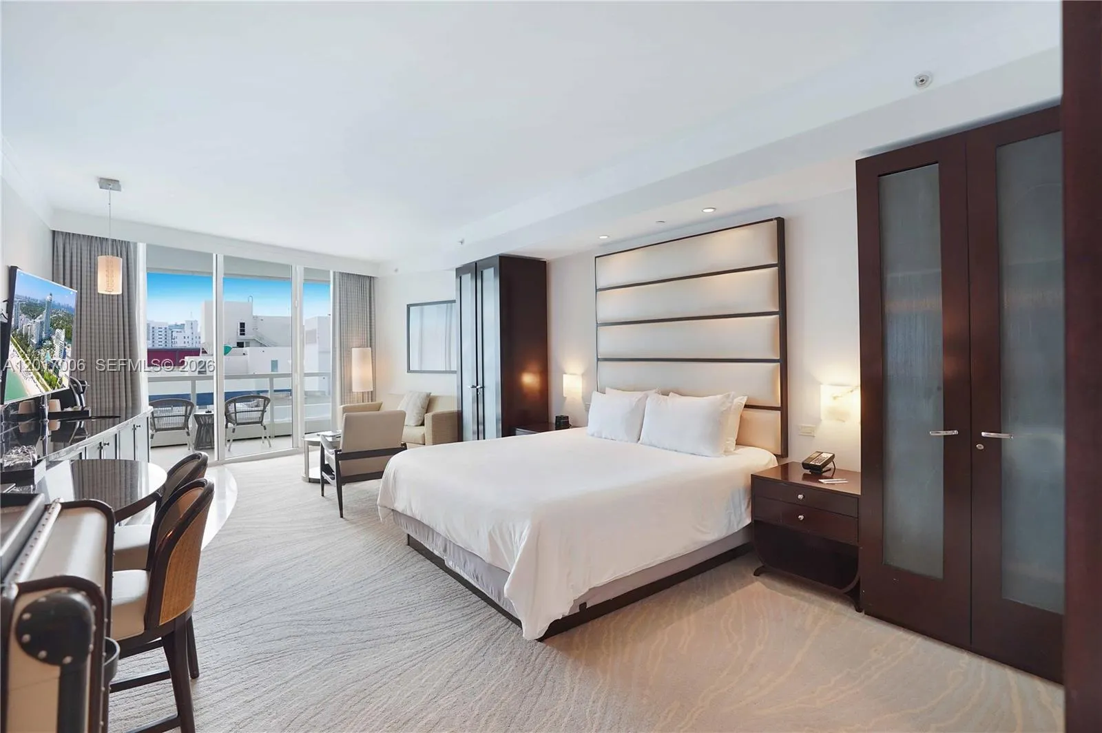 Foto de propiedad en 4391 Collins Avenue 916, Miami Beach, FL 33140 Miami Beach con MLS# 