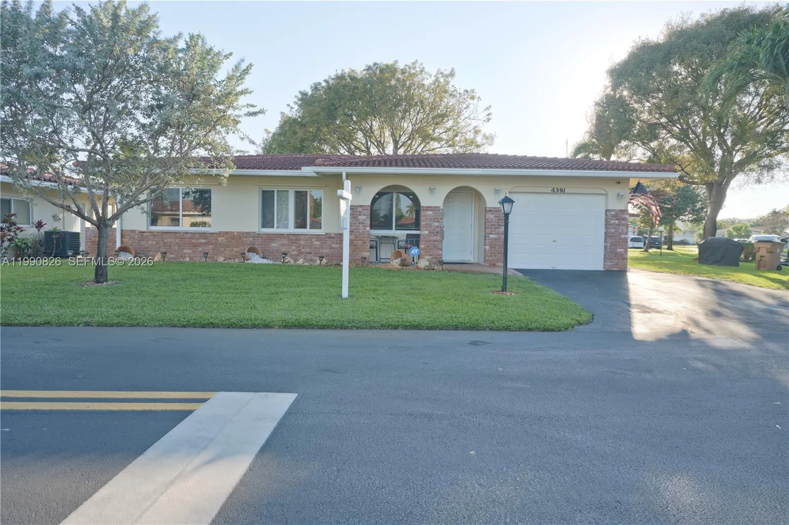 Foto de propiedad en 4391 NW 12th Terrace, Deerfield Beach, FL 33064 Deerfield Beach con MLS# 