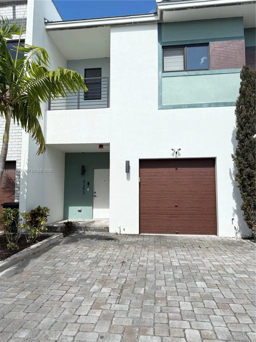 En Venta 4393 NW 9th Street, Plantation, FL 33317, Plantation, FL 33317