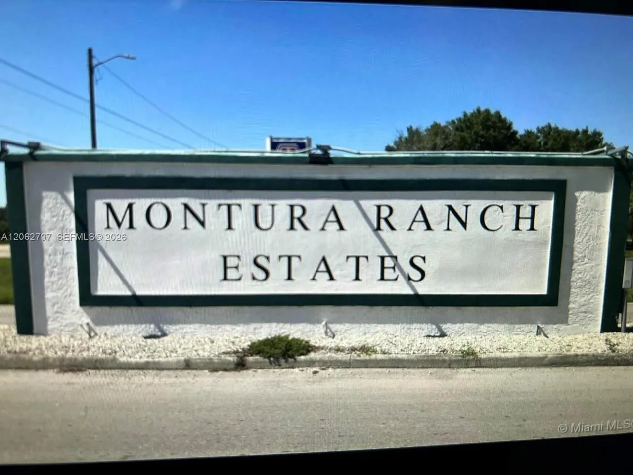 Foto de propiedad en 440 S Mayoral Street, Clewiston, FL 33440 Clewiston con MLS# 