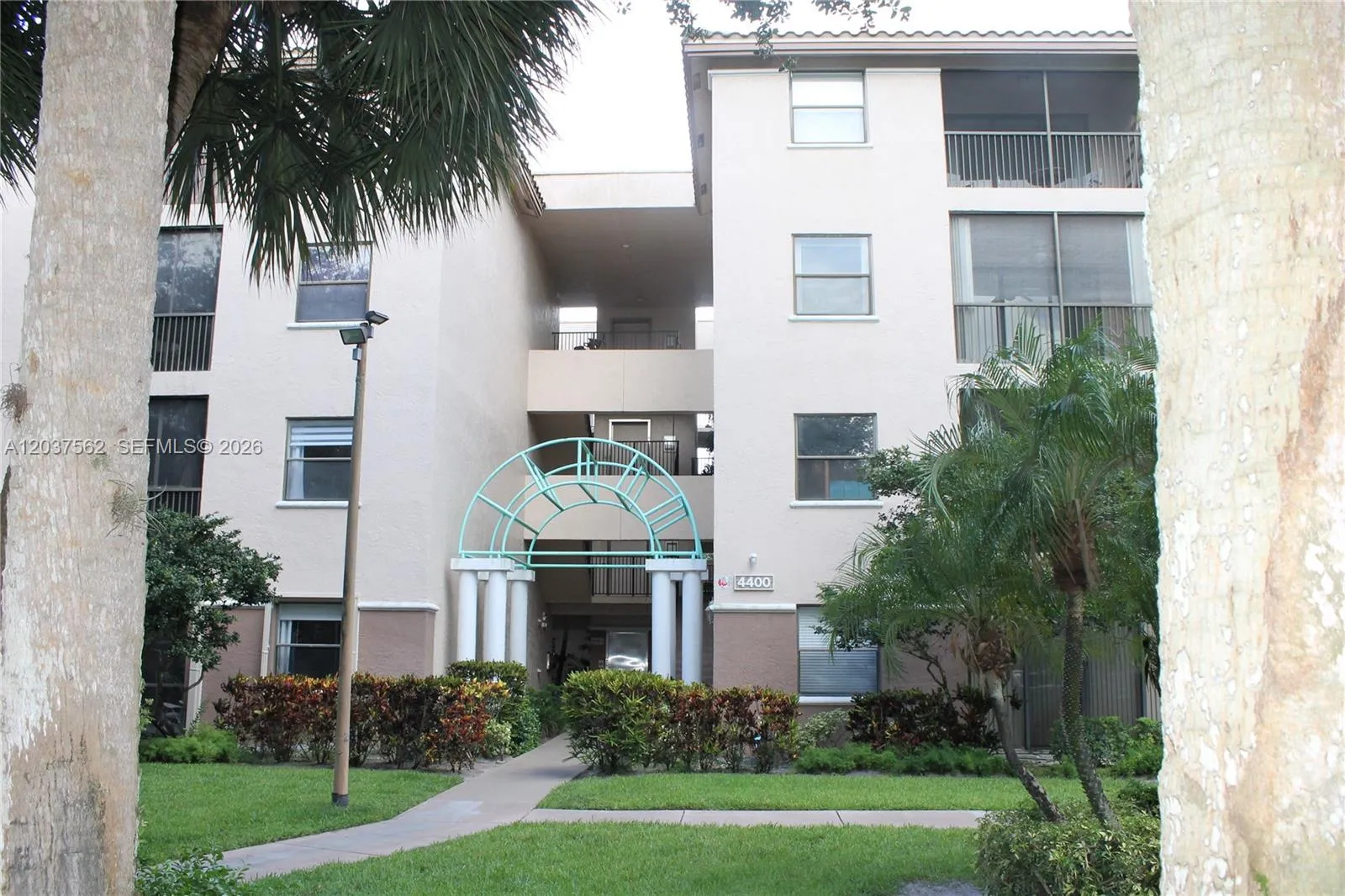 Foto de propiedad en 4400 NW 30th Street 326, Coconut Creek, FL 33066 Coconut Creek con MLS# 