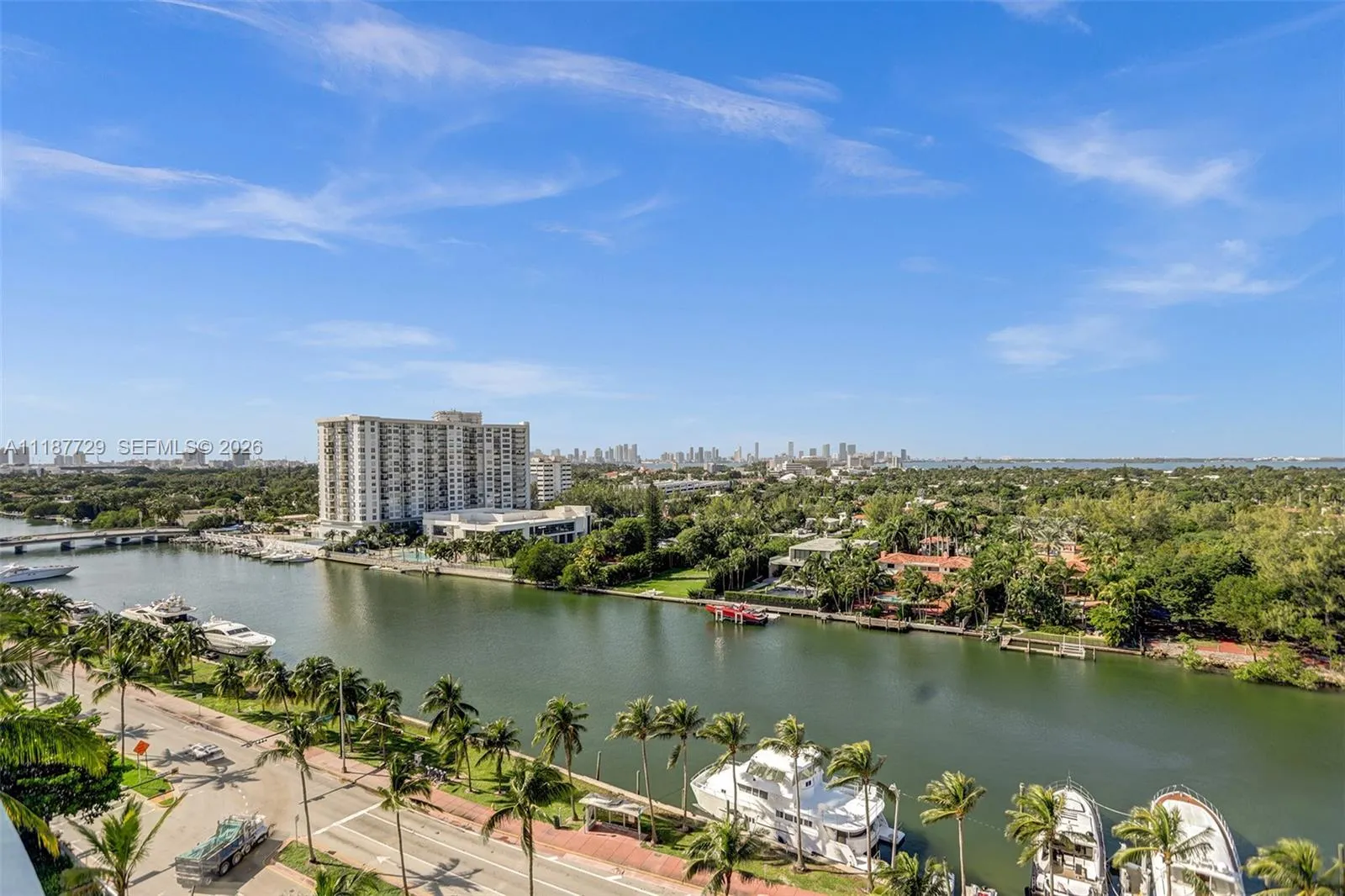 En Venta 4401 Collins Avenue 1117, Miami Beach, FL 33140, Miami Beach, FL 33140