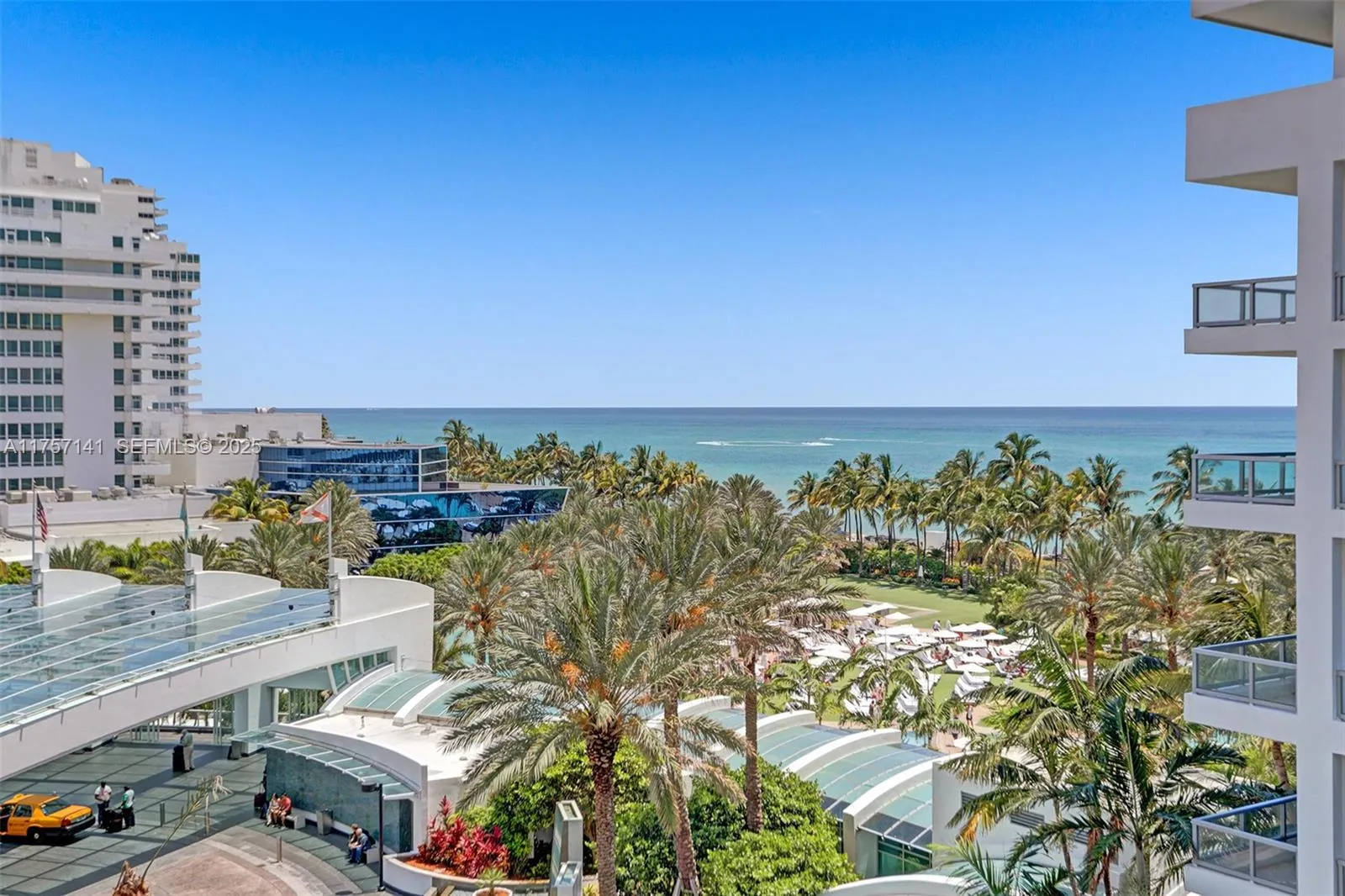 Foto de propiedad en 4401 Collins Avenue 702/704, Miami Beach, FL 33140 Miami Beach con MLS# 