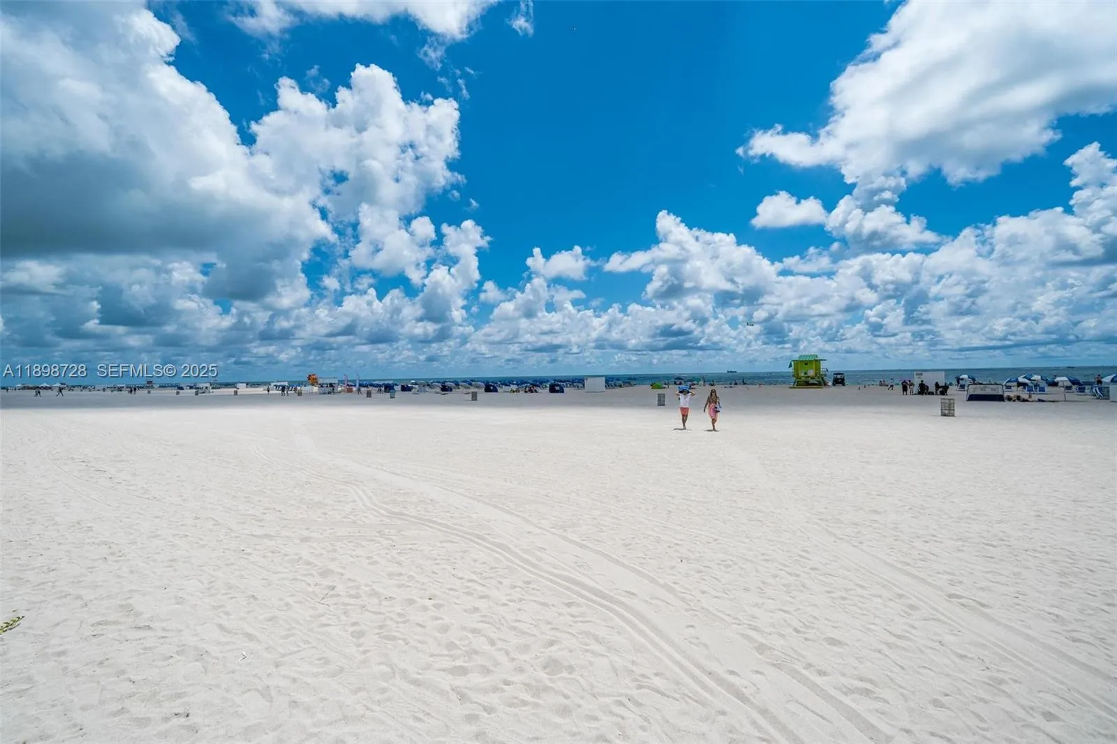 Foto de propiedad en 441 Collins Avenue 27, Miami Beach, FL 33139 Miami Beach con MLS# 