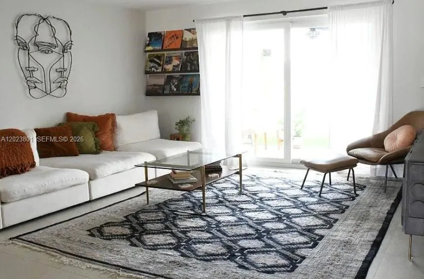 Foto de propiedad en 441 SE 3rd Street 104, Dania Beach, FL 33004 Dania Beach con MLS# 