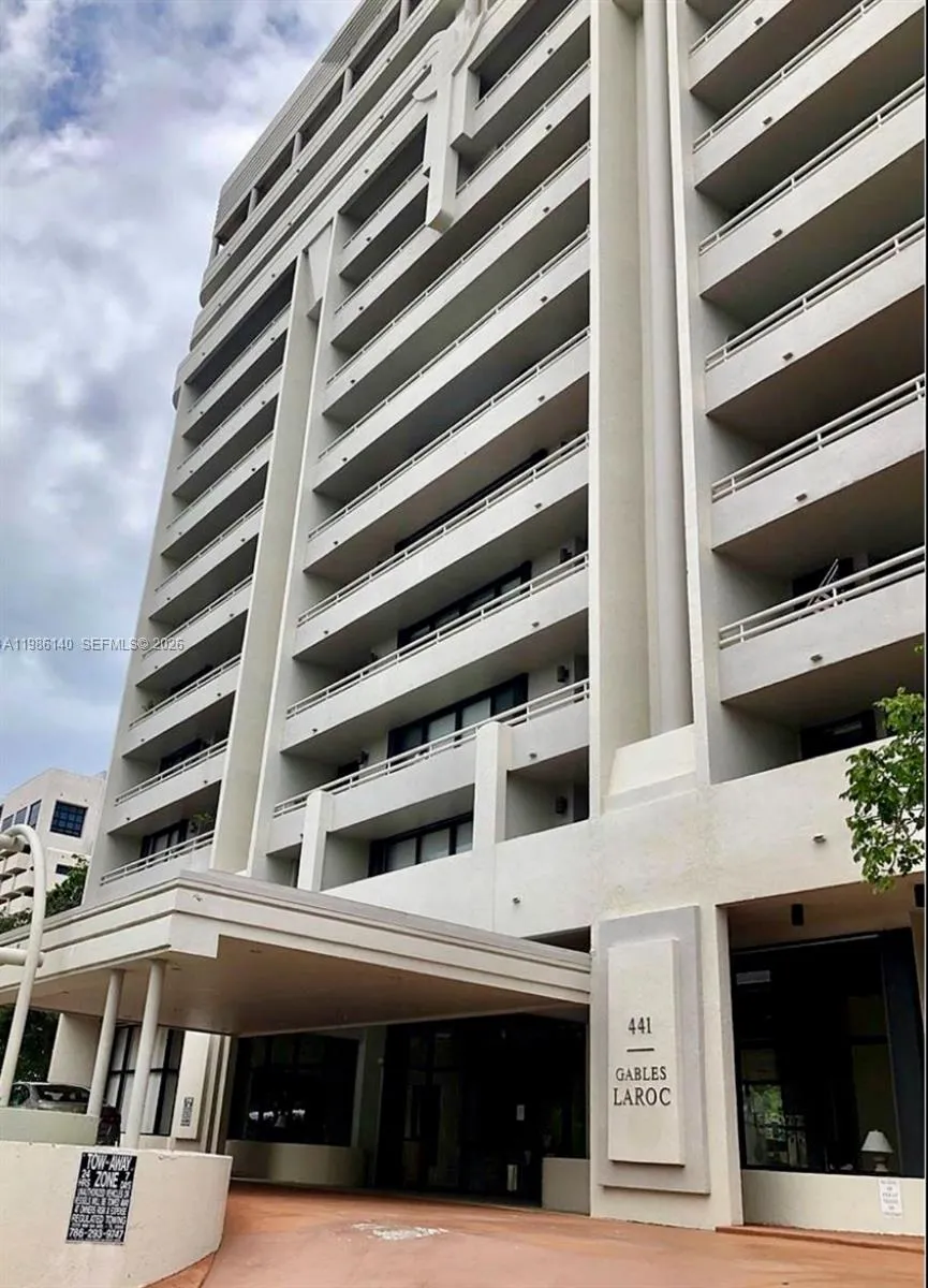 Foto de propiedad en 441 Valencia Avenue 803, Coral Gables, FL 33134 Coral Gables con MLS# 