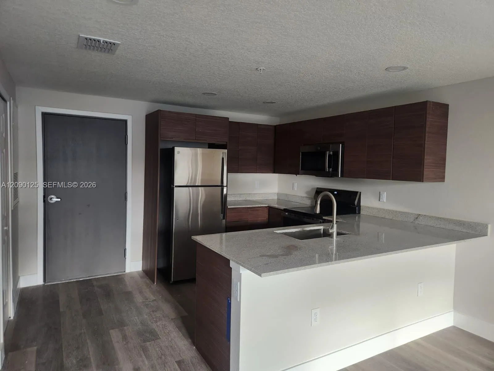 Foto de propiedad en 4424 S Texas Avenue 309, Orlando, FL 32839 Orlando con MLS# 