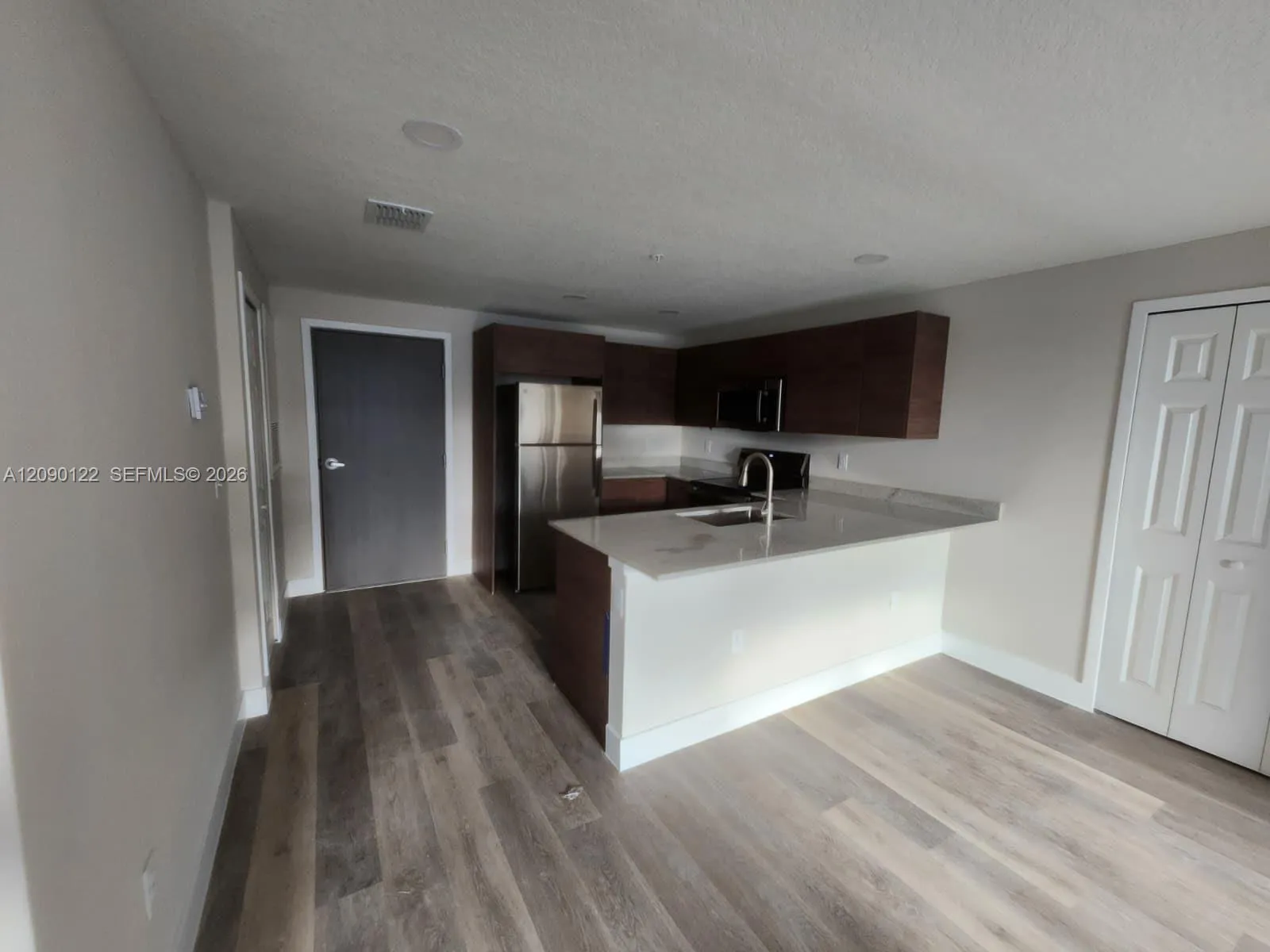 Foto de propiedad en 4424 S Texas Avenue 309, Orlando, FL 32839 Orlando con MLS# 