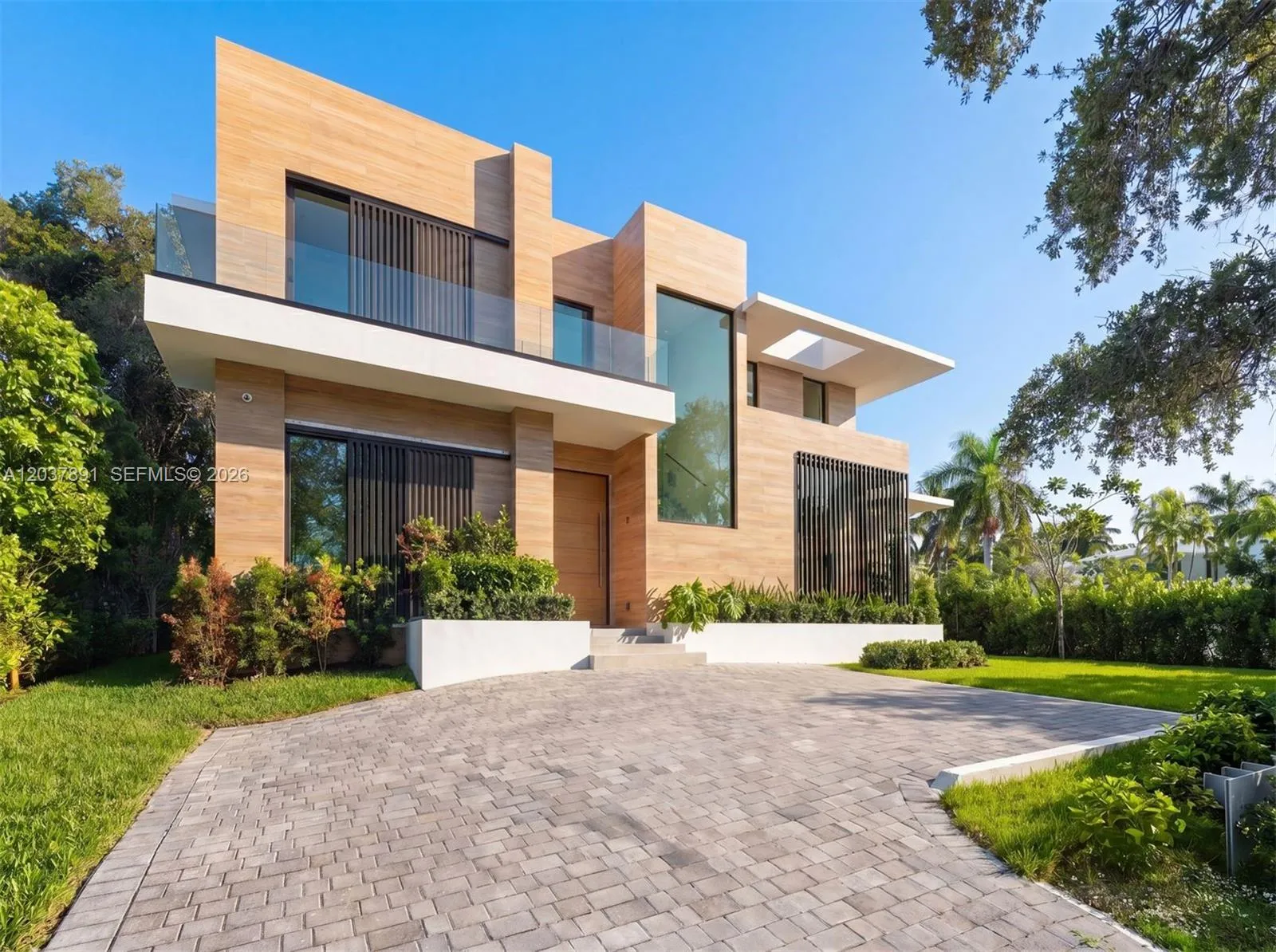 En Venta 4430 Nautilus Drive, Miami Beach, FL 33140, Miami Beach, FL 33140