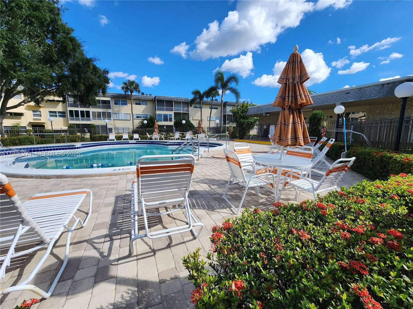 Foto de propiedad en 4431 NW 16th Street H109, Lauderhill, FL 33313 Lauderhill con MLS# 