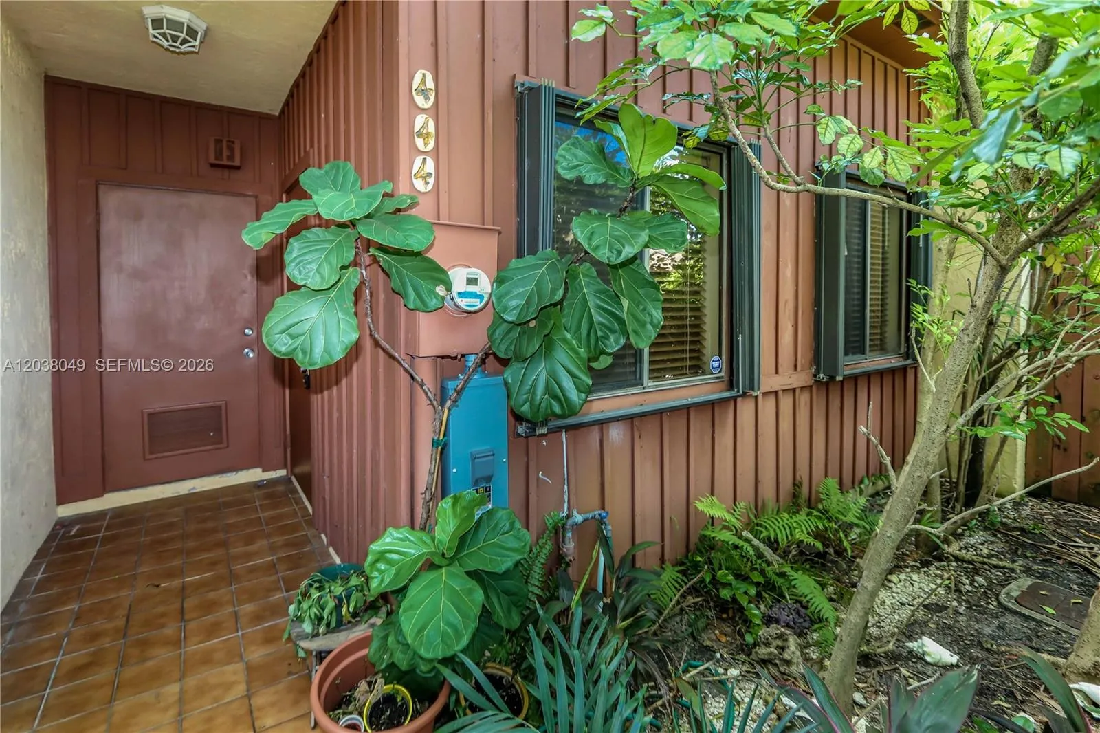 Foto de propiedad en 444 SE 14th Street, Dania Beach, FL 33004 Dania Beach con MLS# 