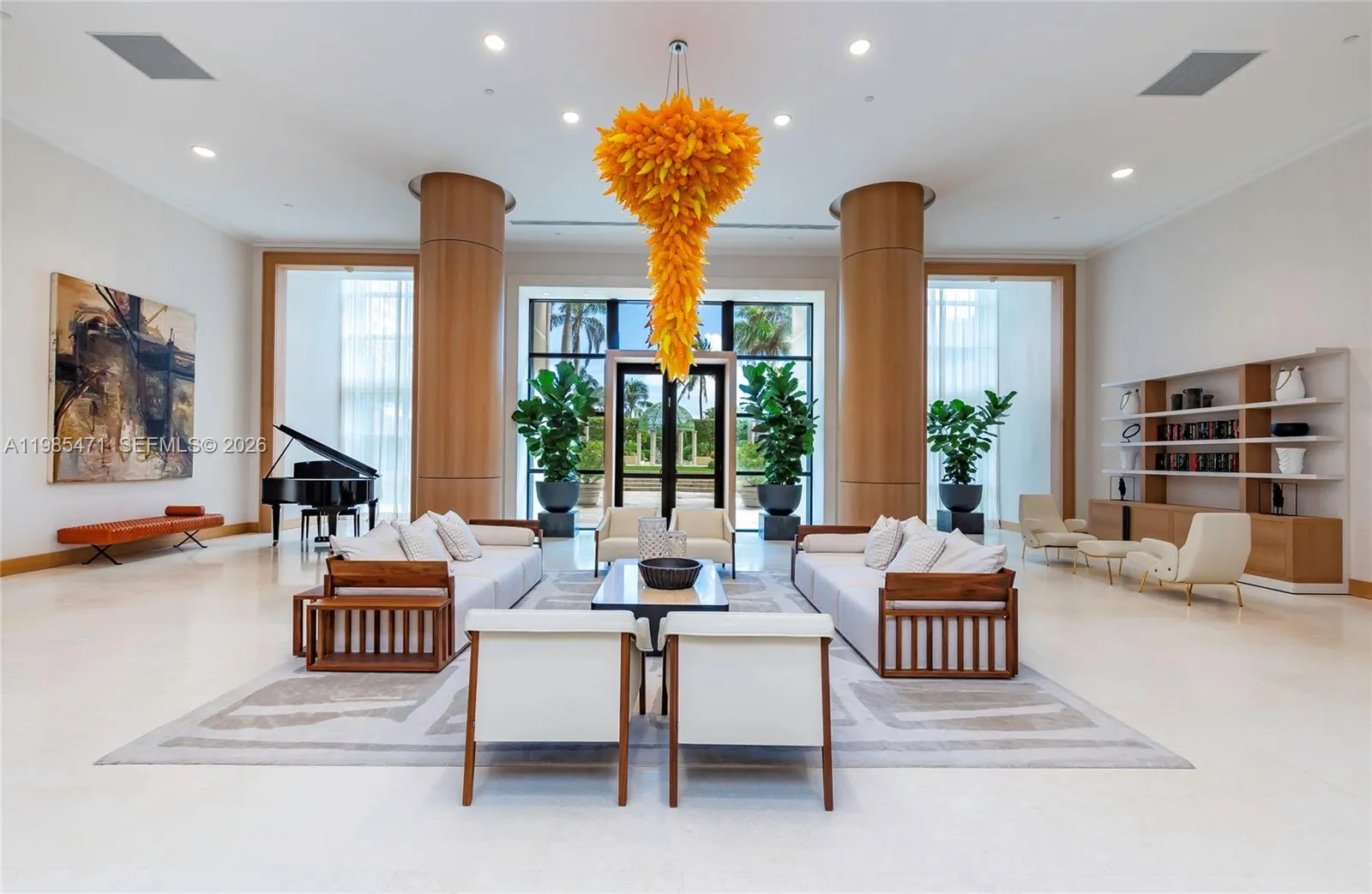 Foto de propiedad en 445 Grand Bay Drive 310, Key Biscayne, FL 33149 Key Biscayne con MLS# 