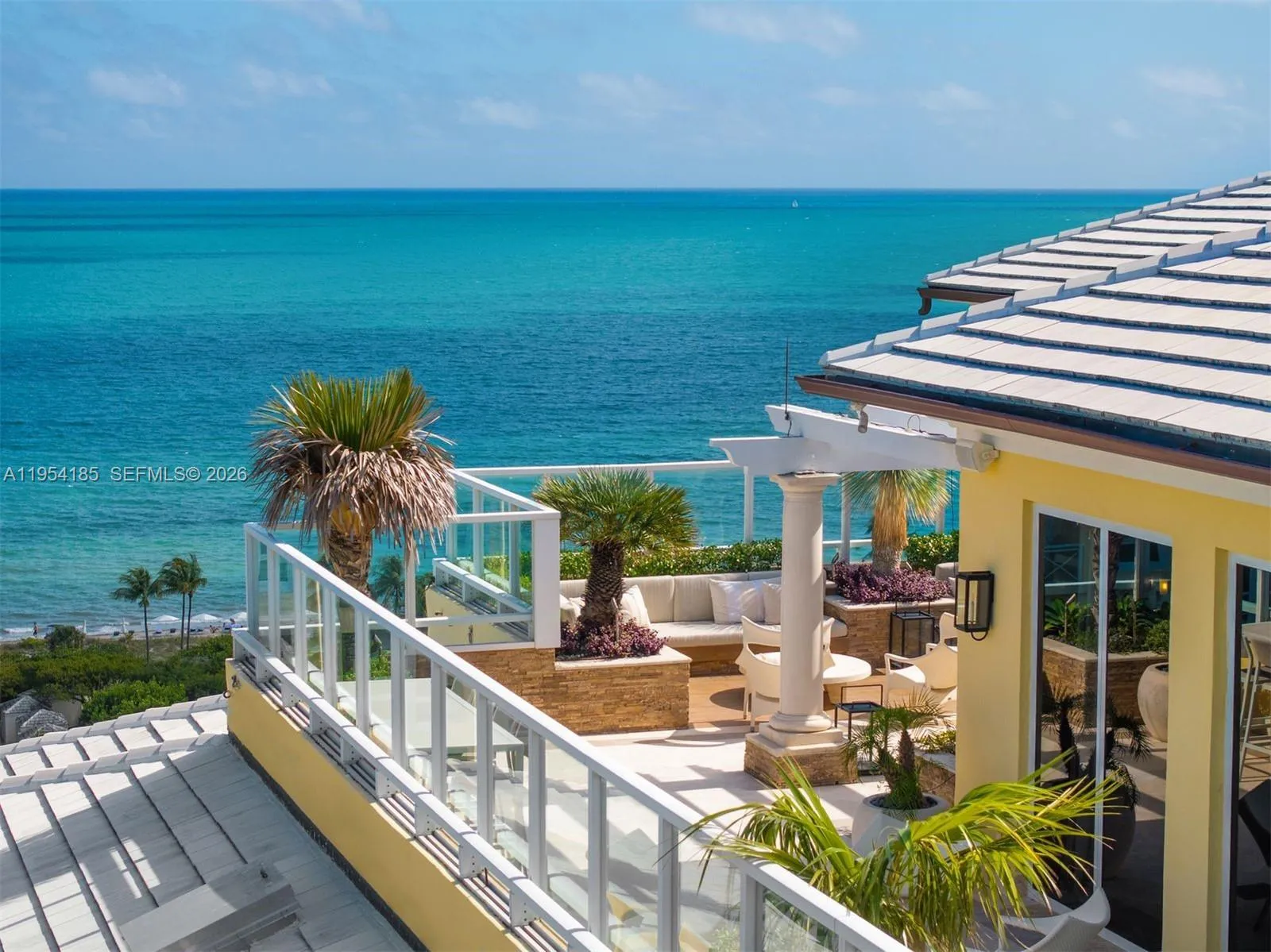 Foto de propiedad en 445 Grand Bay Drive PH-1A, Key Biscayne, FL 33149 Key Biscayne con MLS# 