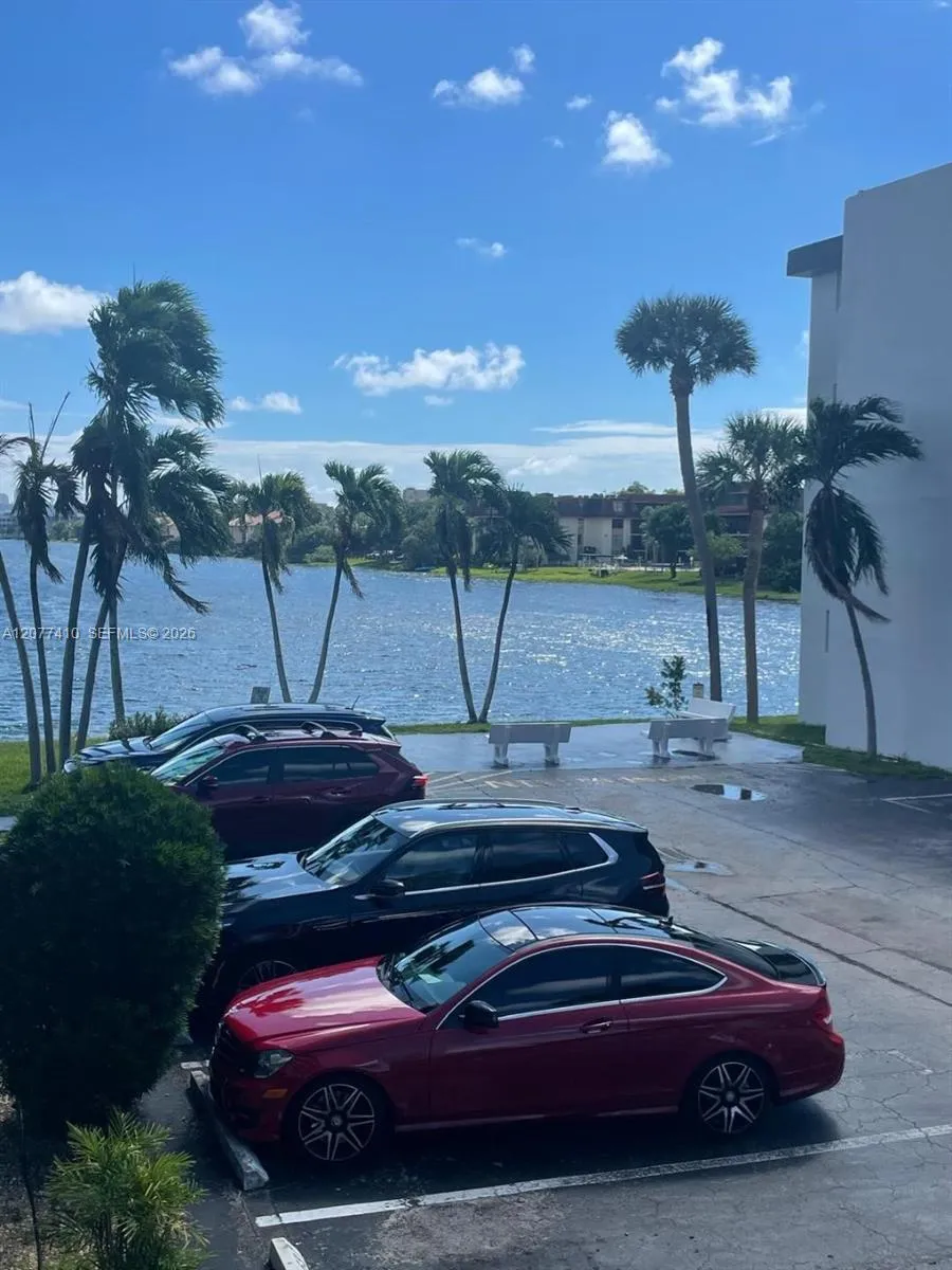 En Venta 445 NE 195th Street 226, Miami, FL 33179, Miami, FL 33179