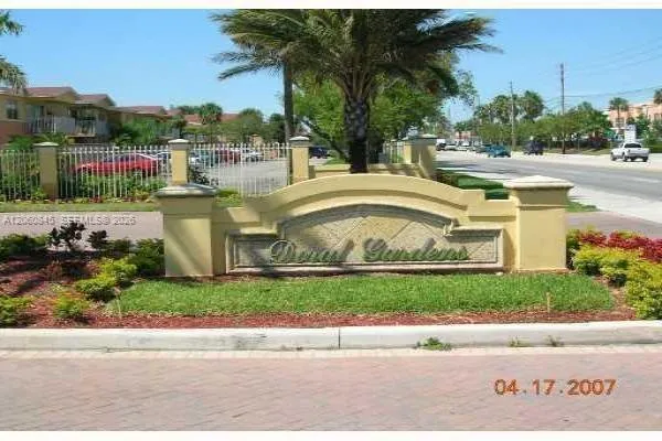 Foto de propiedad en 4450 NW 79th Avenue 1C, Doral, FL 33166 Doral con MLS# 