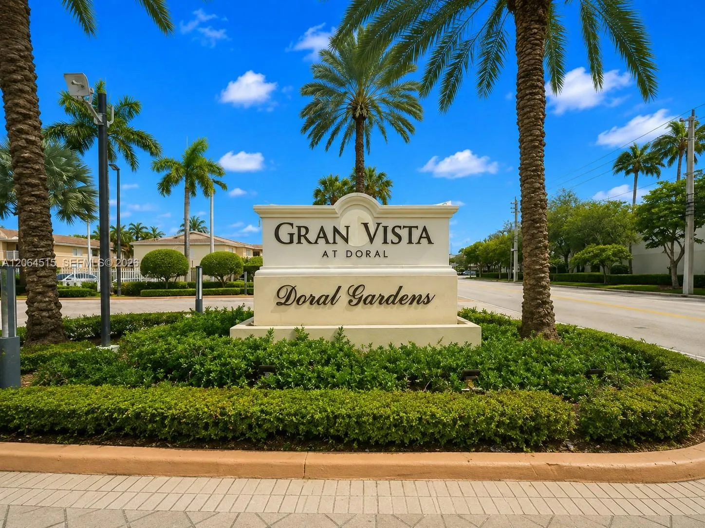 Foto de propiedad en 4450 NW 79th Avenue 2B, Doral, FL 33166 Doral con MLS# 